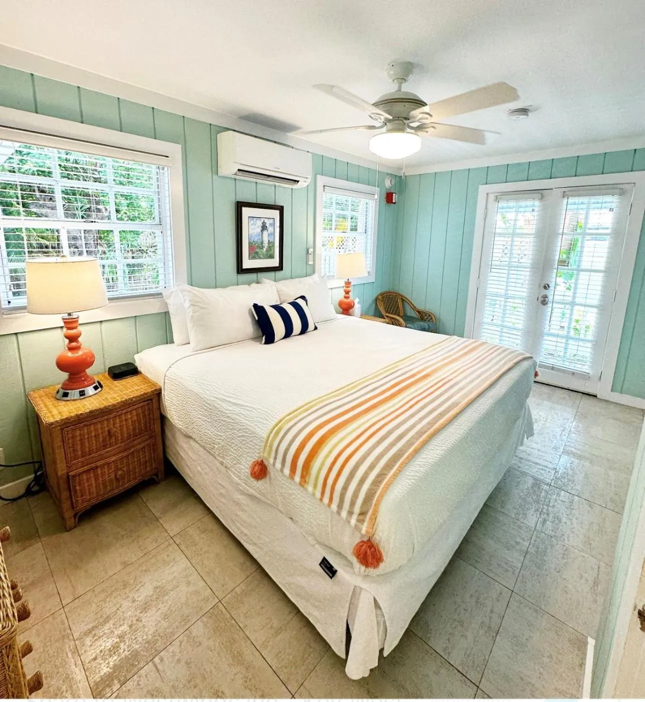 Bed in Westwinds Inn