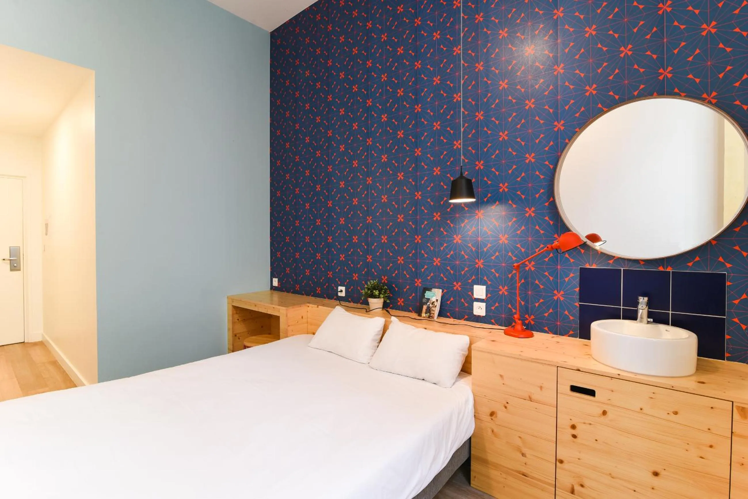 Bed in SLO Hostel Lyon les Pentes