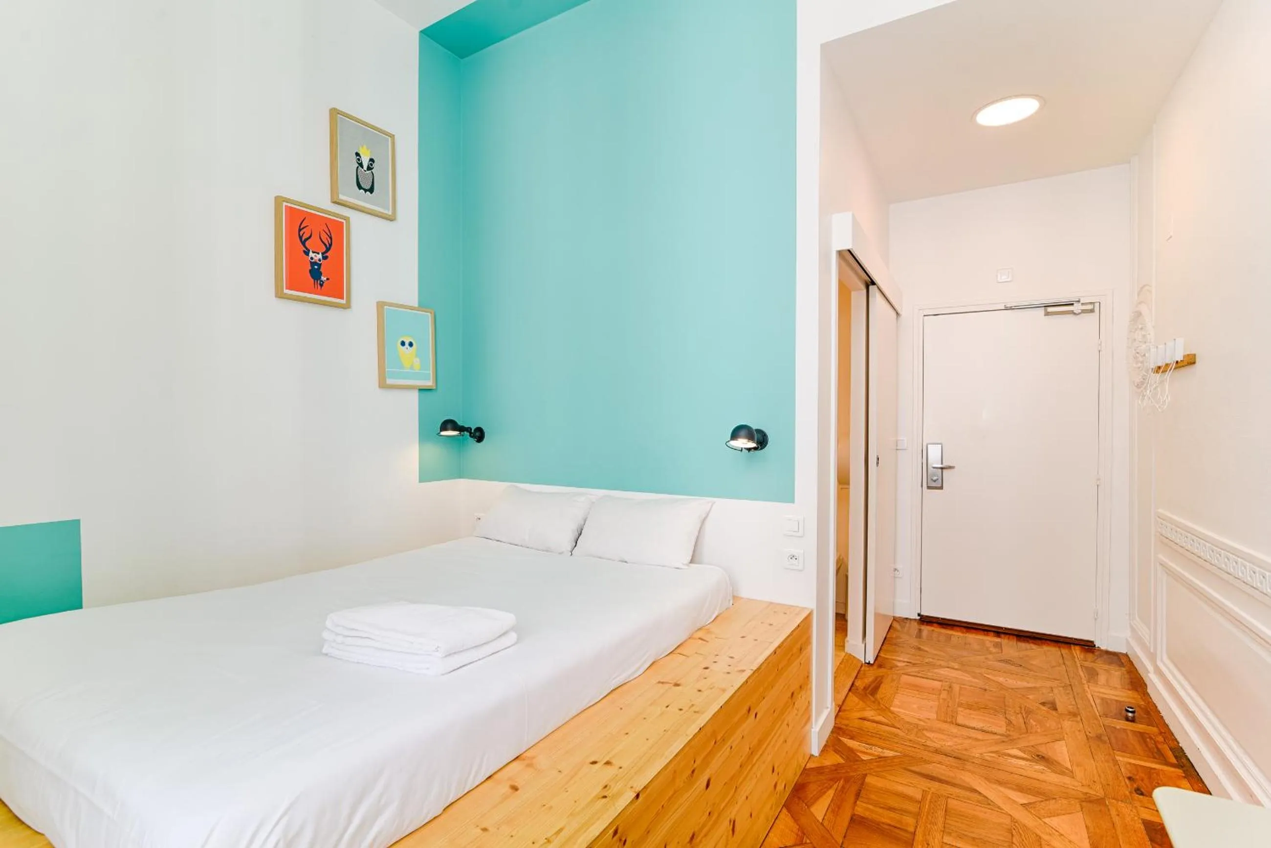 Photo of the whole room, Bed in SLO Hostel Lyon les Pentes