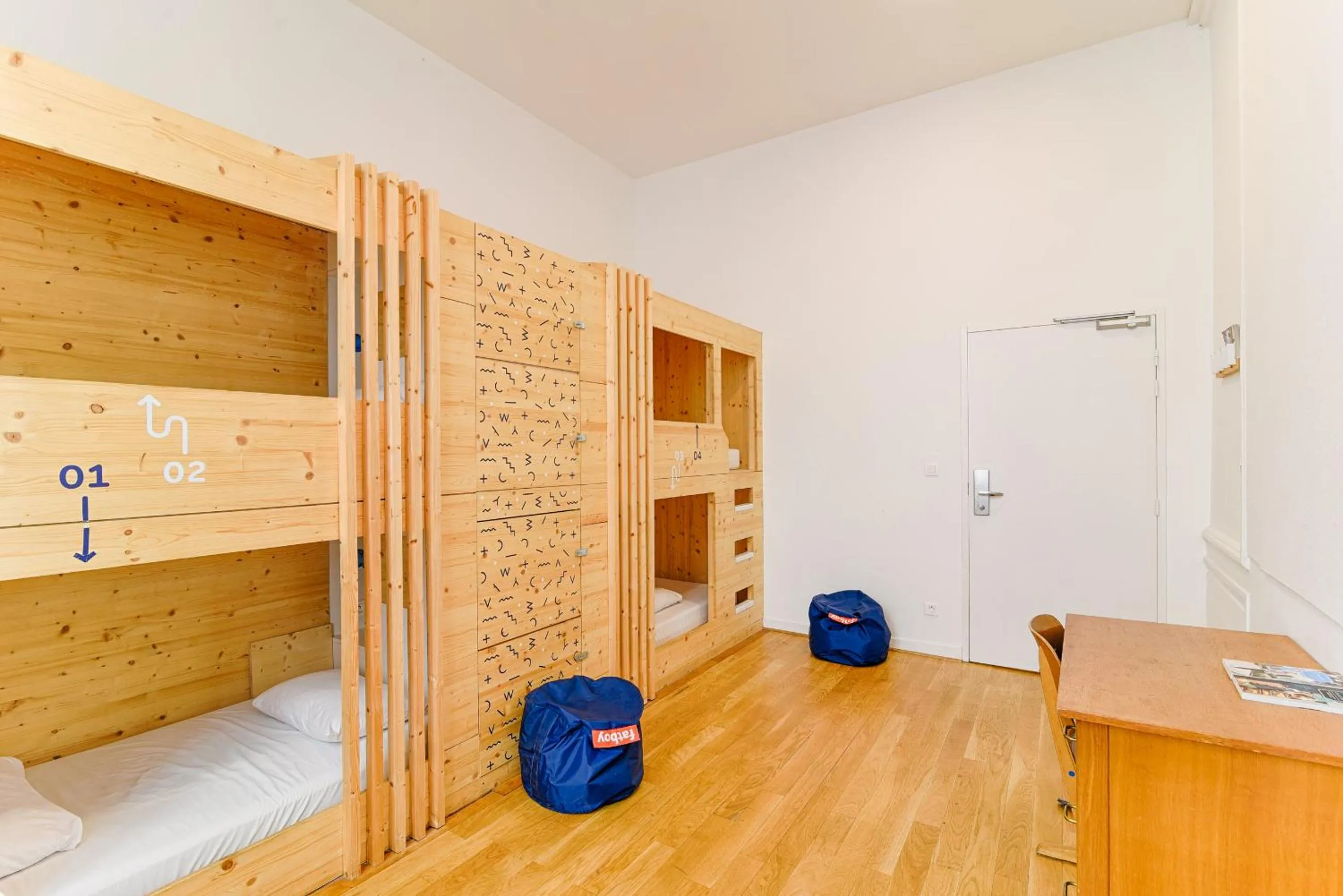 Photo of the whole room, Bed in SLO Hostel Lyon les Pentes