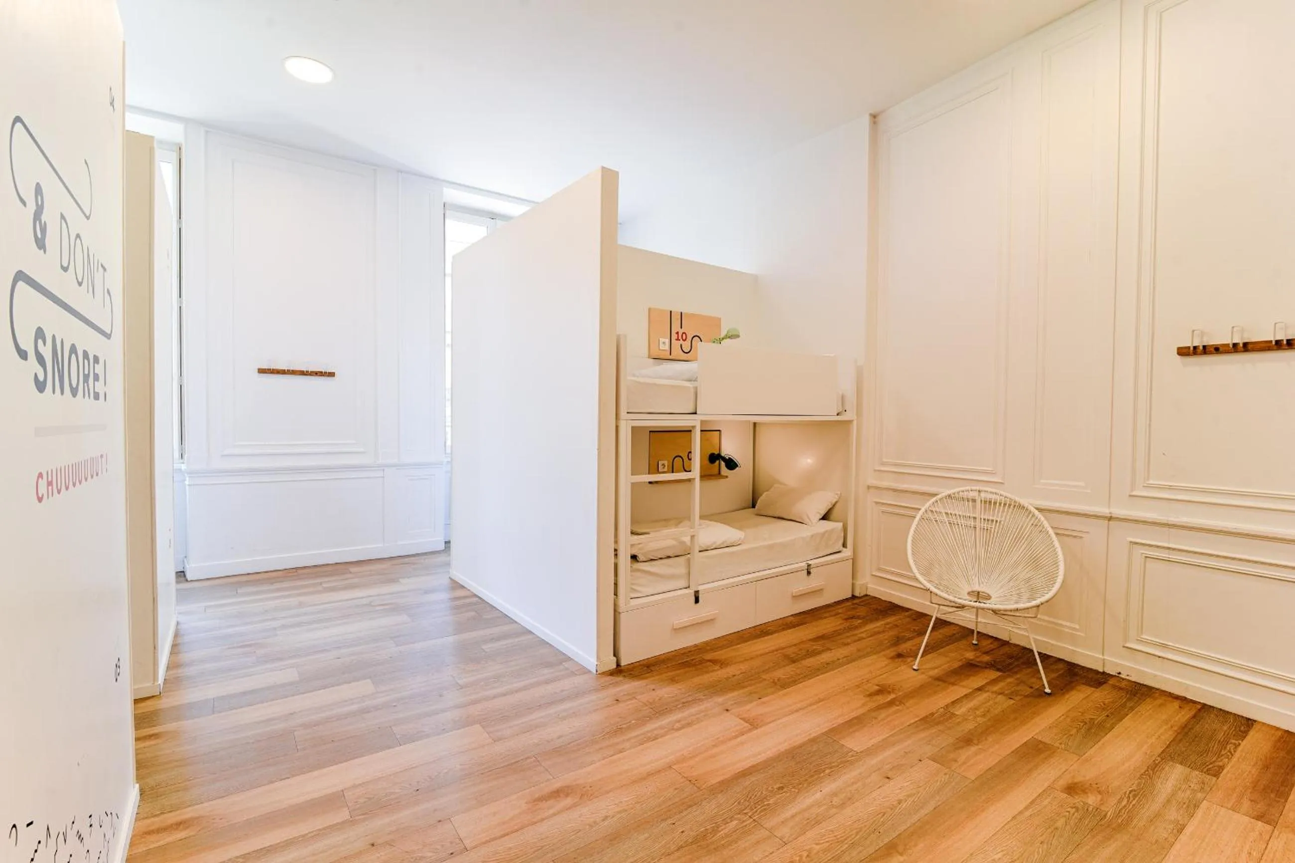 Bed in SLO Hostel Lyon les Pentes