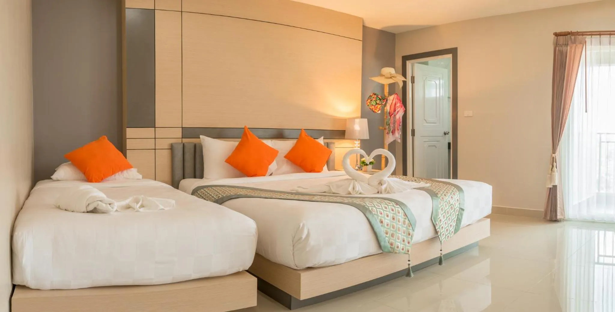 Bed in The Smart Hotel Hat Yai