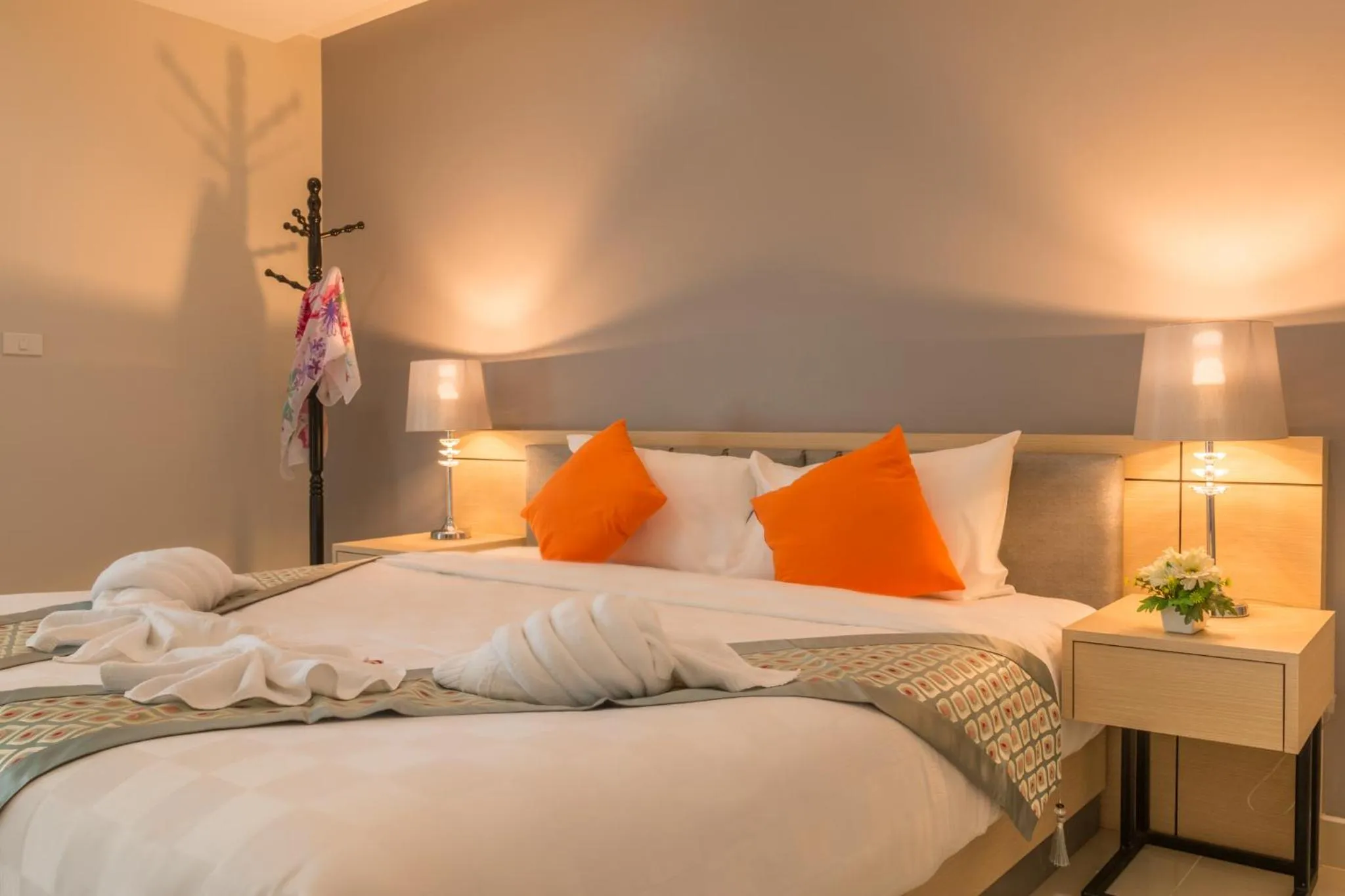 Bed in The Smart Hotel Hat Yai