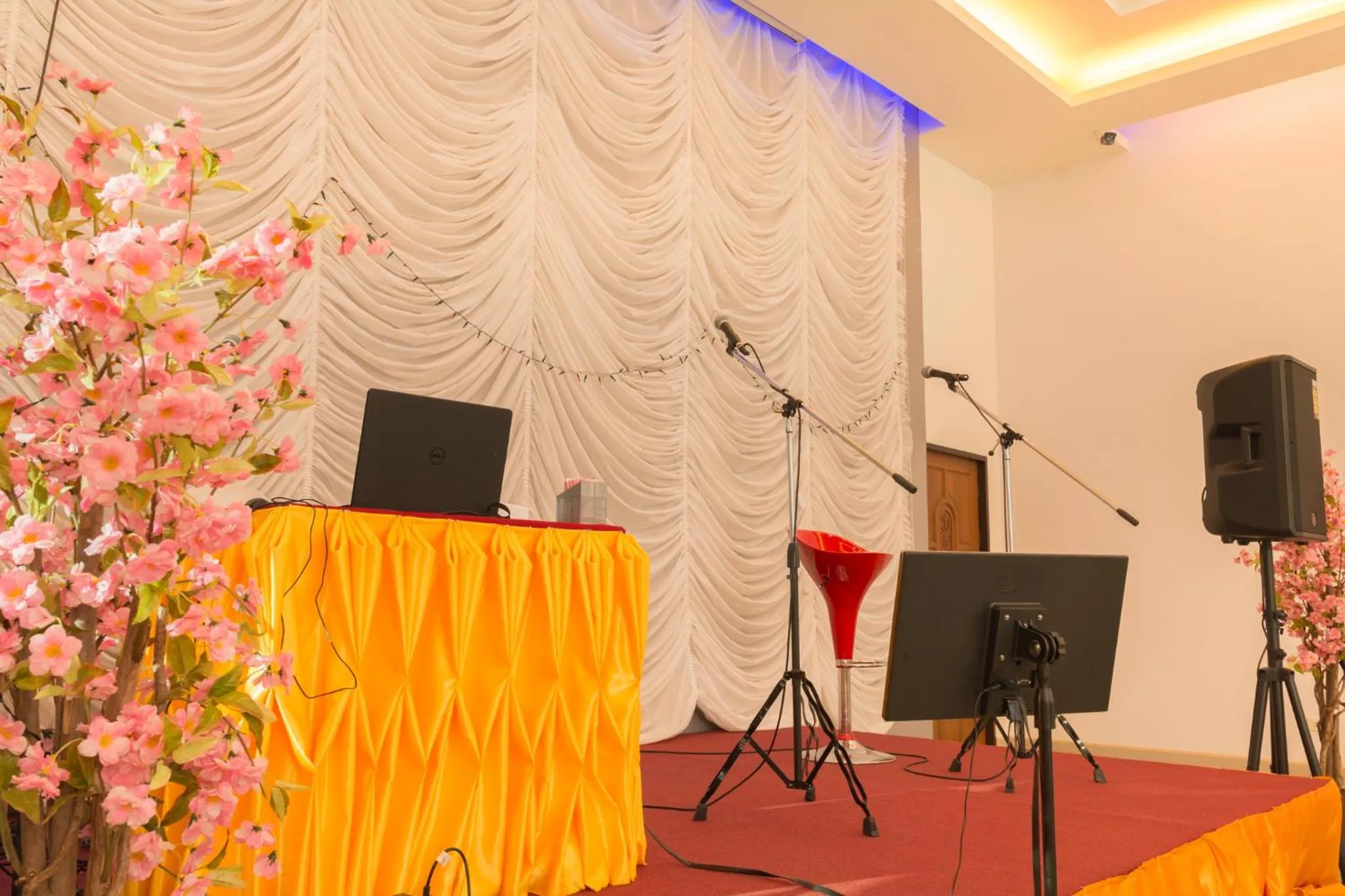 Restaurant/places to eat in The Smart Hotel Hat Yai