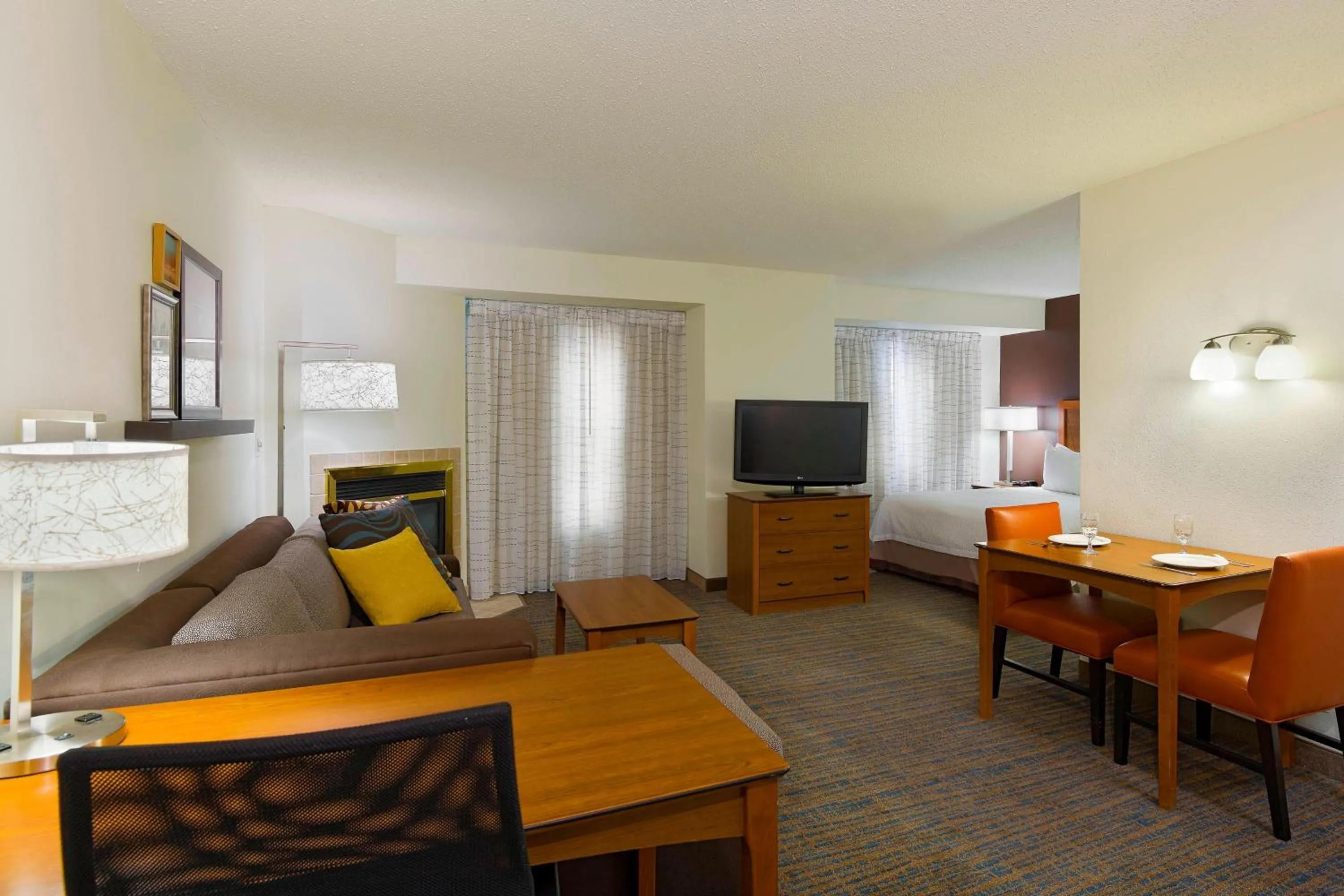 Bedroom in Residence Inn Philadelphia/Montgomeryville