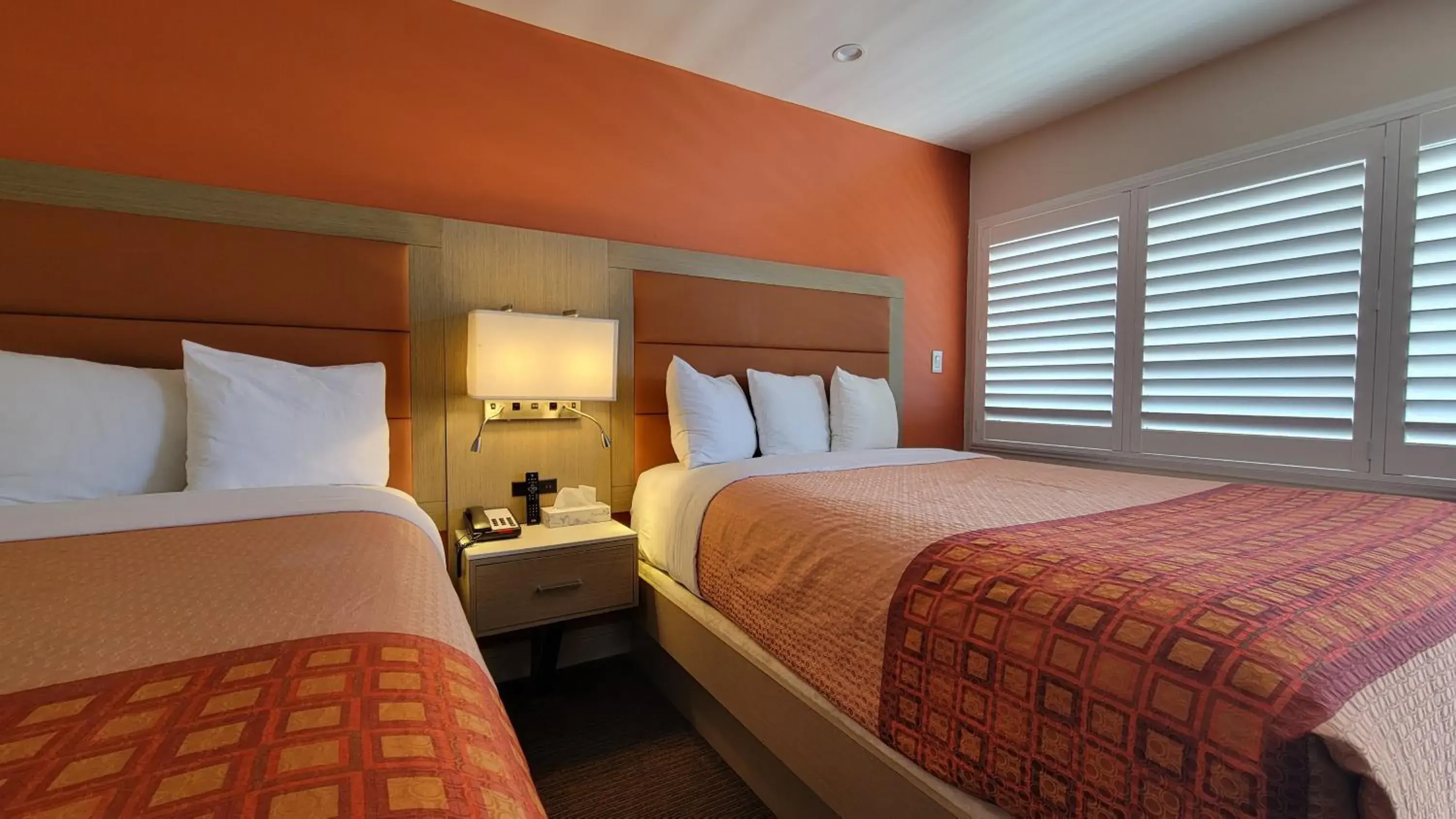 Standard Queen/Queen Room in Presidio Parkway Inn Standard Queen/Queen Room in Presidio Parkway Inn