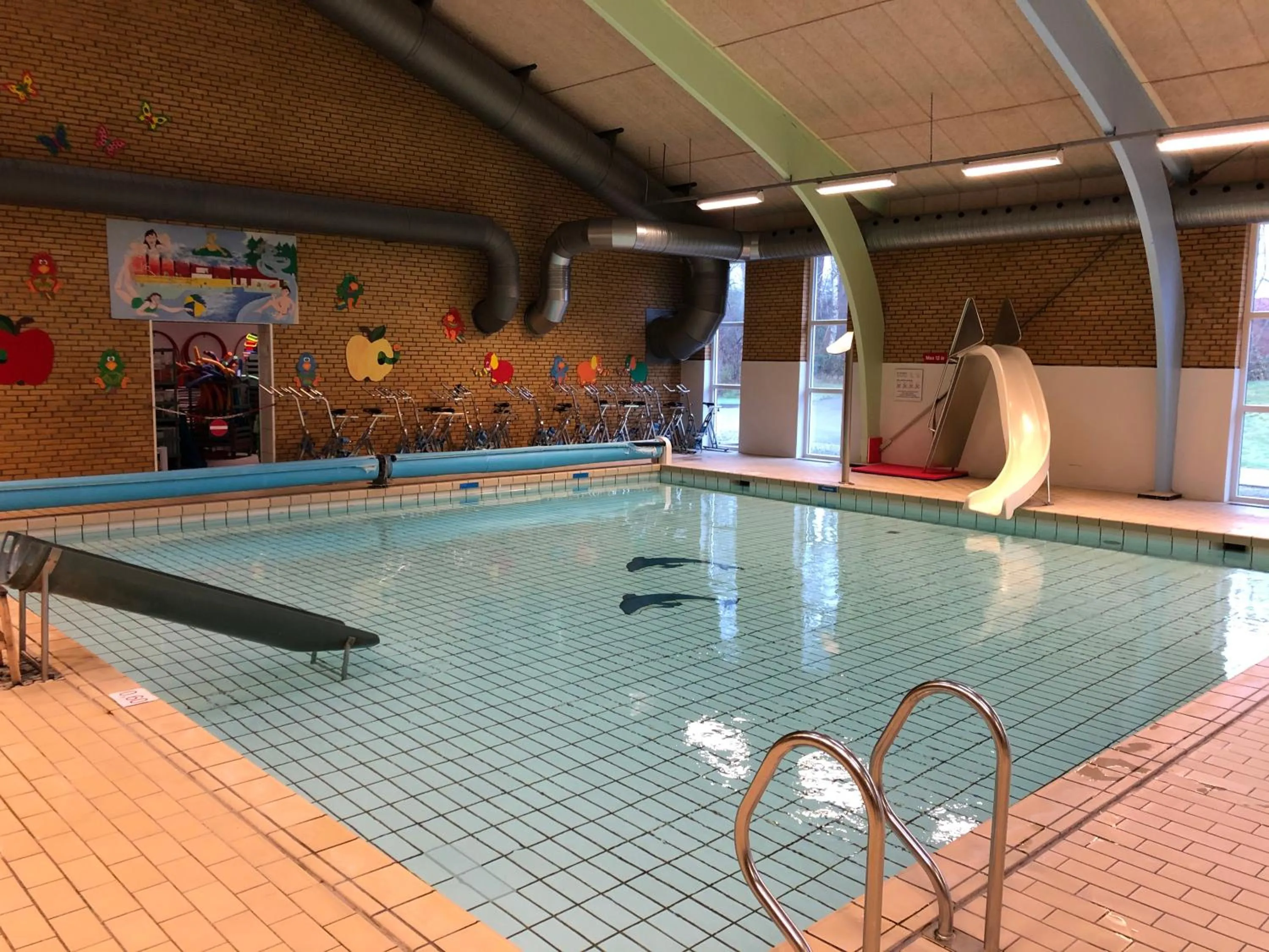 Swimming pool in SportsPark Blaavandshuk Resort