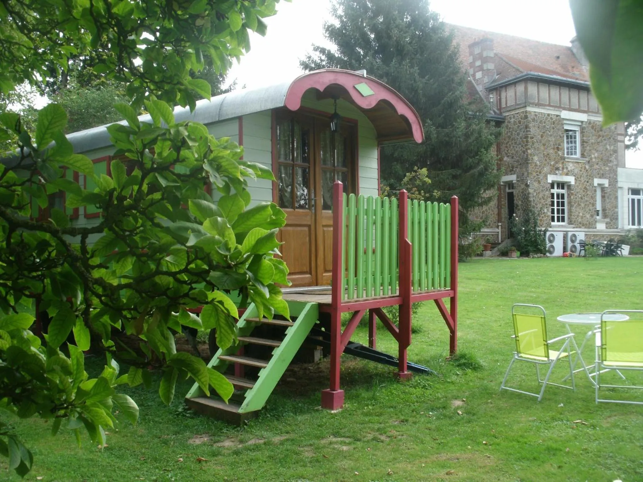 Garden in Roulotte La Verdine