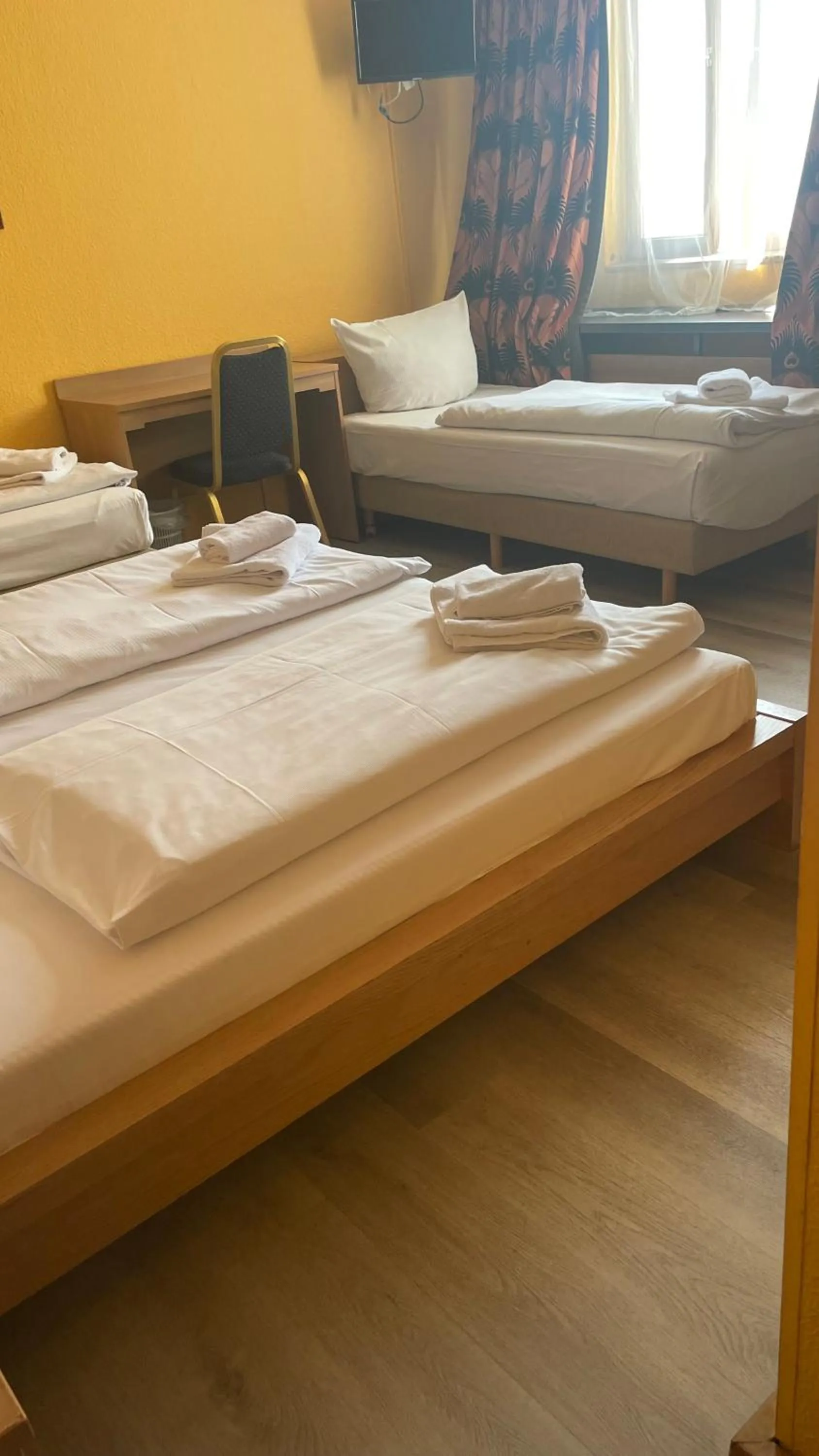 Photo of the whole room, Bed in Hotel Spreewitz am Kurfürstendamm