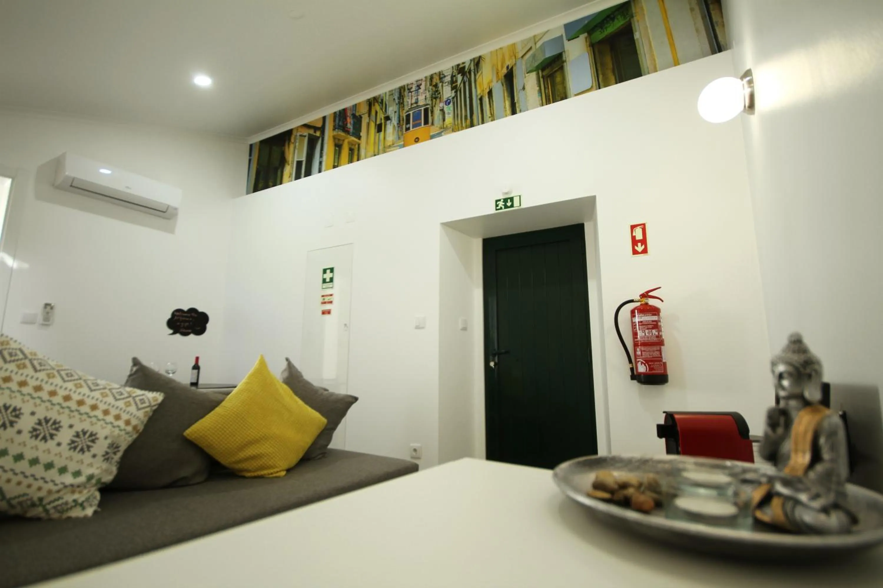 Living room in Alfama Right Point