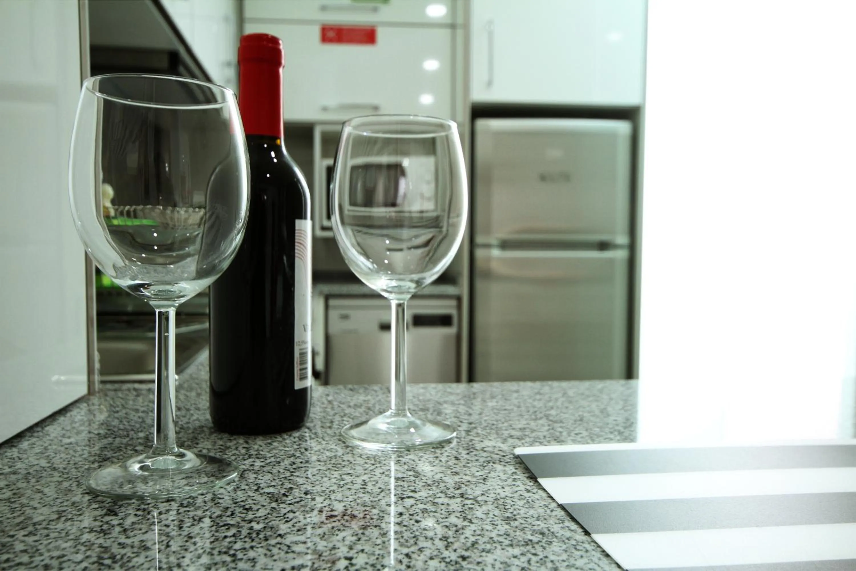 Alcoholic drinks in Alfama Right Point