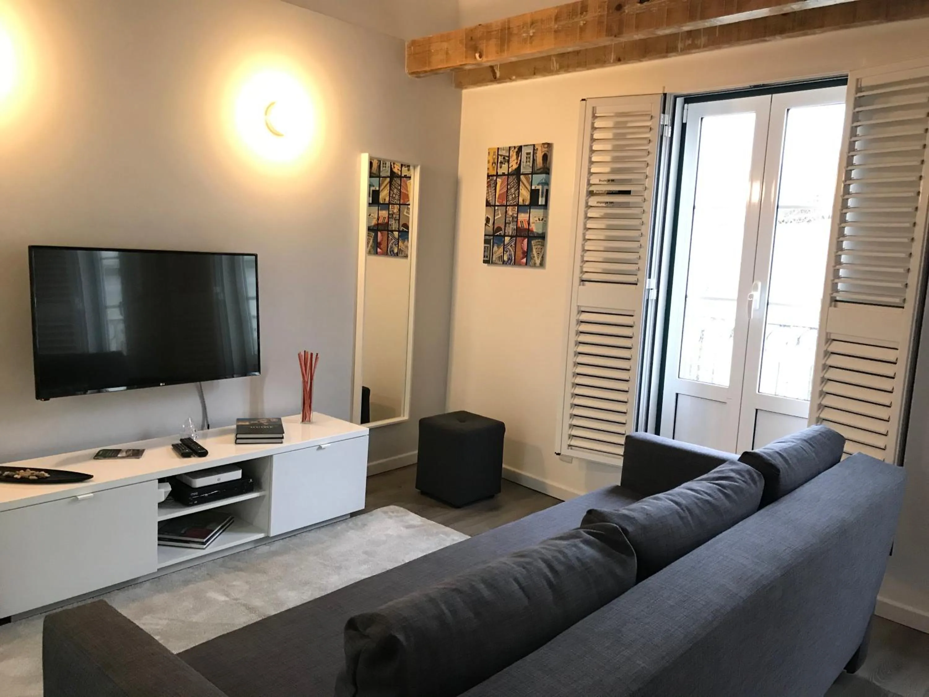 Living room in Alfama Right Point