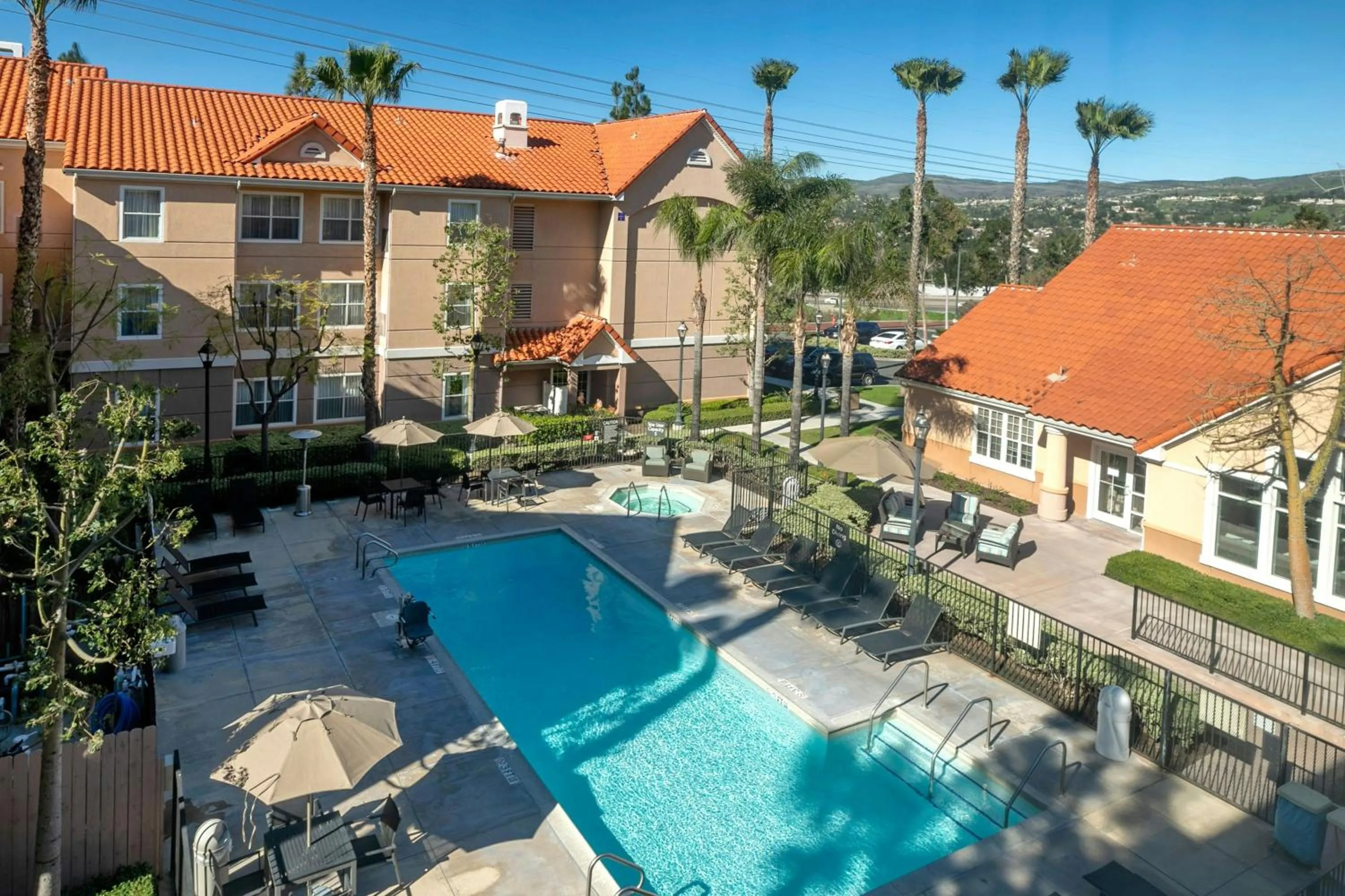 Swimming pool in Residence Inn Anaheim Hills Yorba Linda