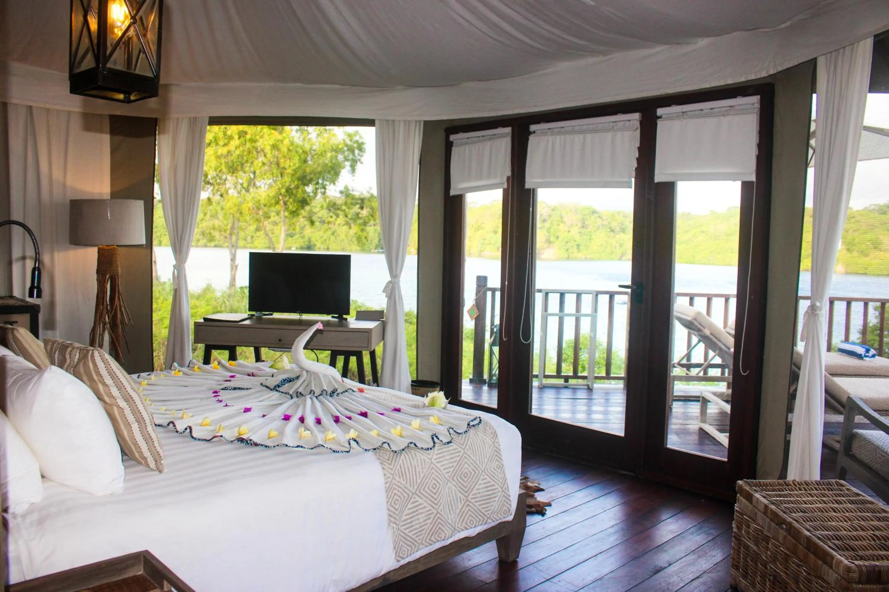 Menjangan Dynasty Resort