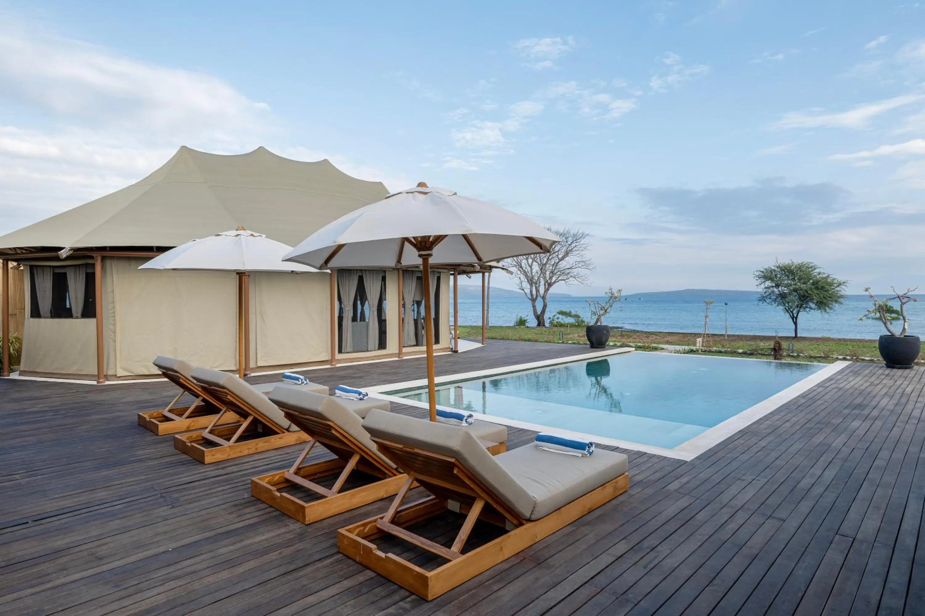 Menjangan Dynasty Resort