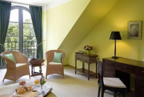 Seating area in Hotel Burg Wanzleben