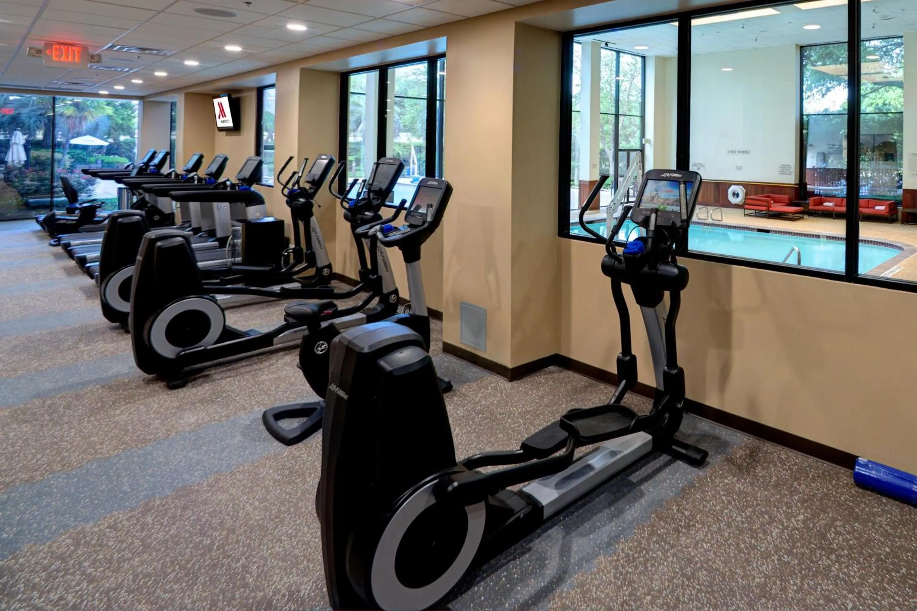 Fitness centre/facilities in Houston Marriott North