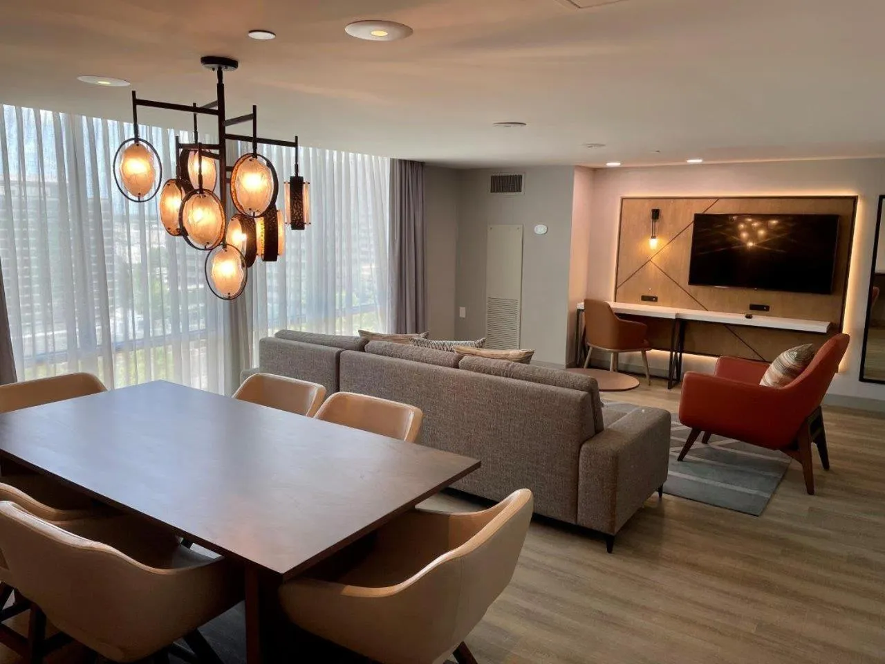 Property building in Houston Marriott North