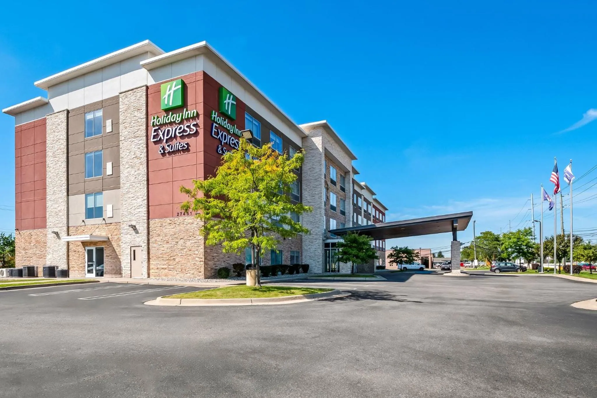 Property building in Holiday Inn Express & Suites - Detroit Northwest - Livonia by IHG