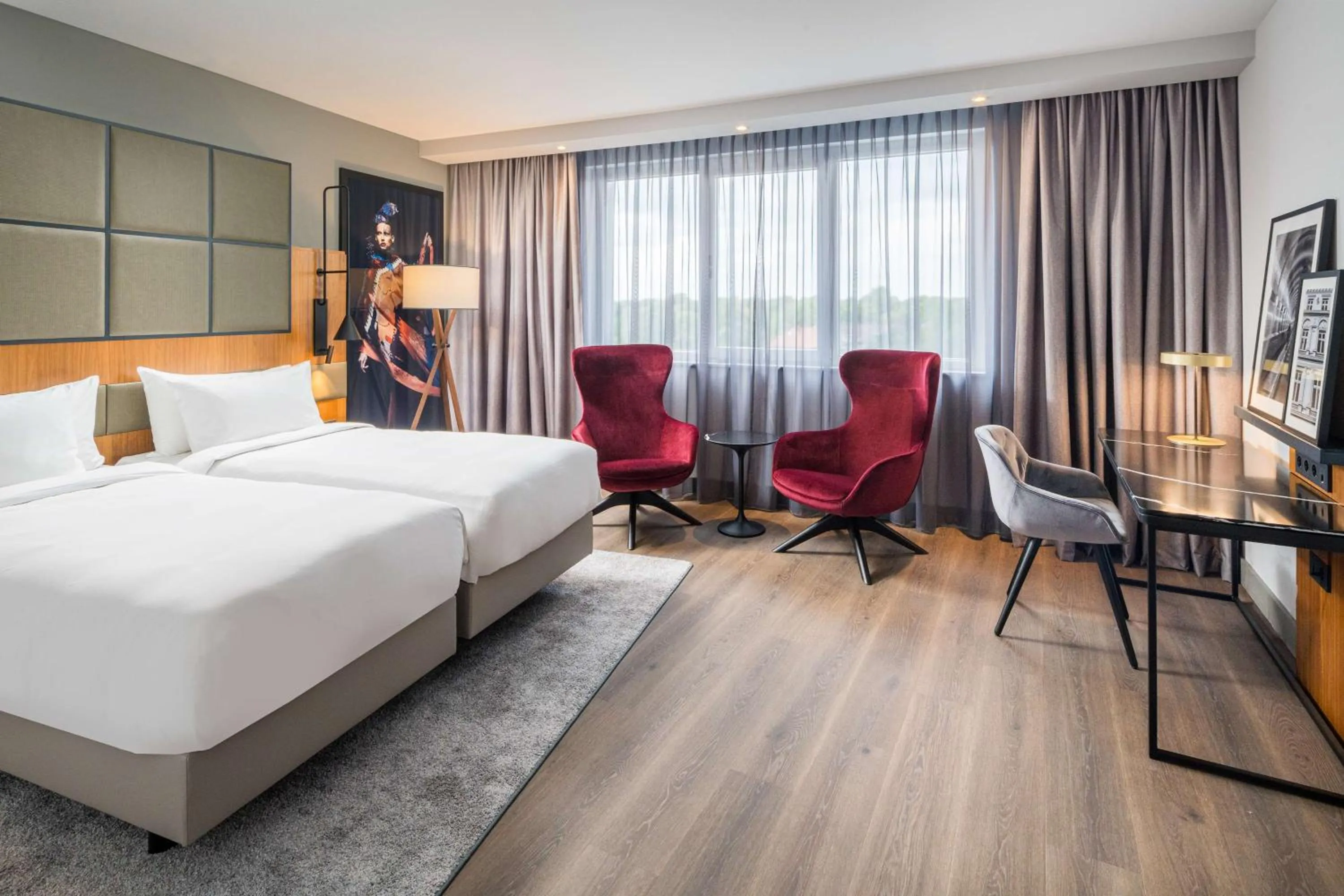 Bedroom, Bed in Radisson Blu Hotel, Hamburg Airport