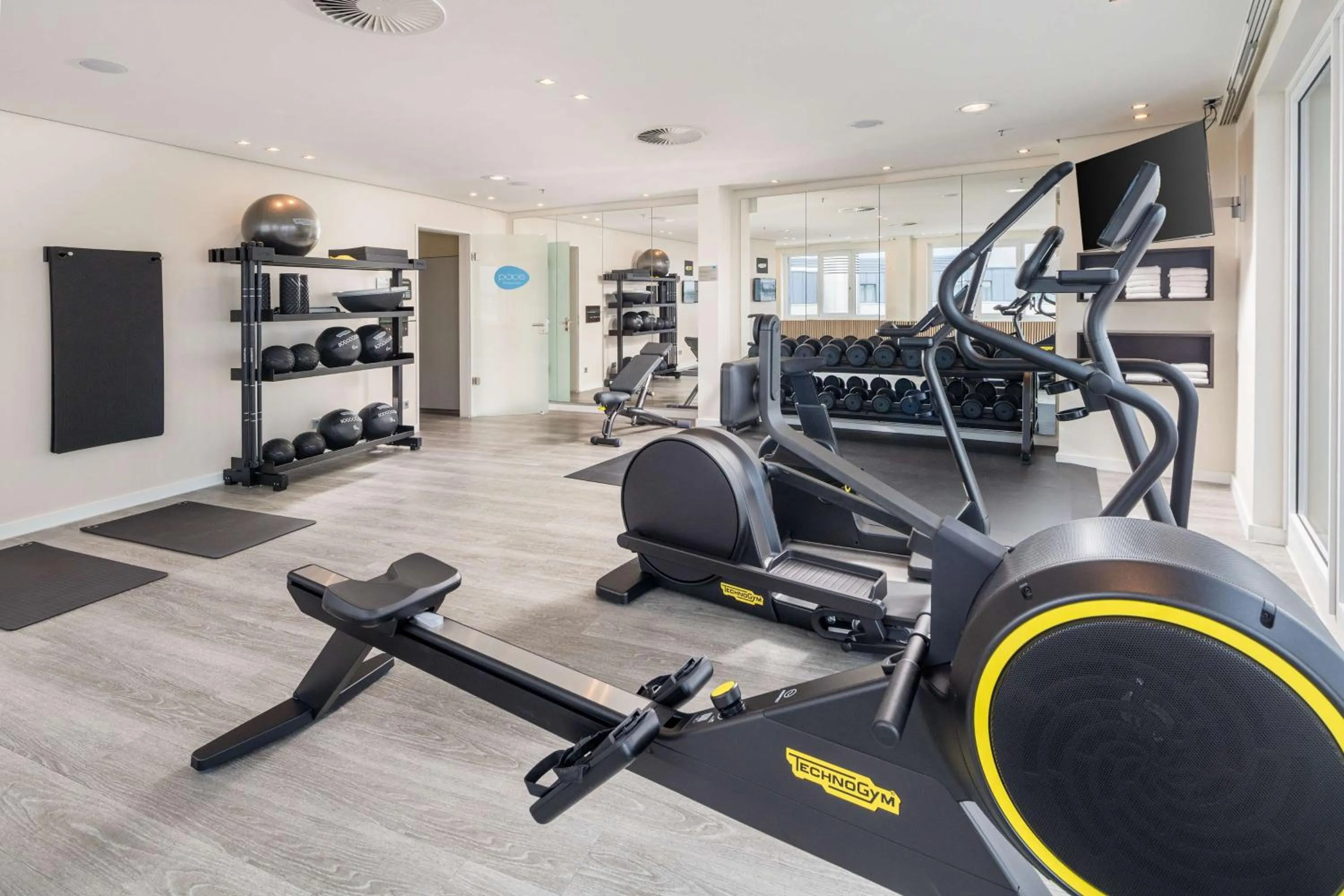 Fitness centre/facilities in Radisson Blu Hotel, Hamburg Airport