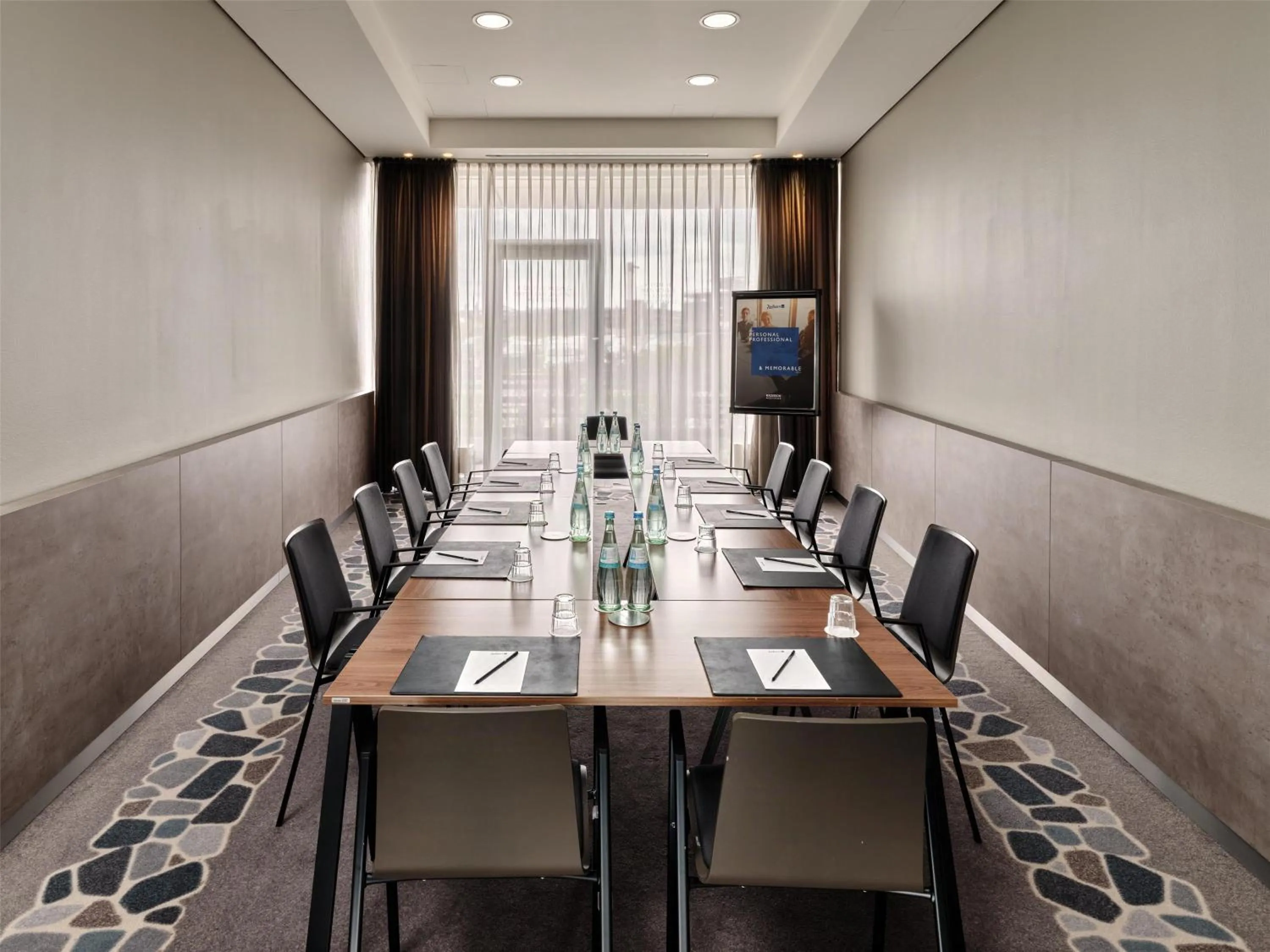 Meeting/conference room in Radisson Blu Hotel, Hamburg Airport