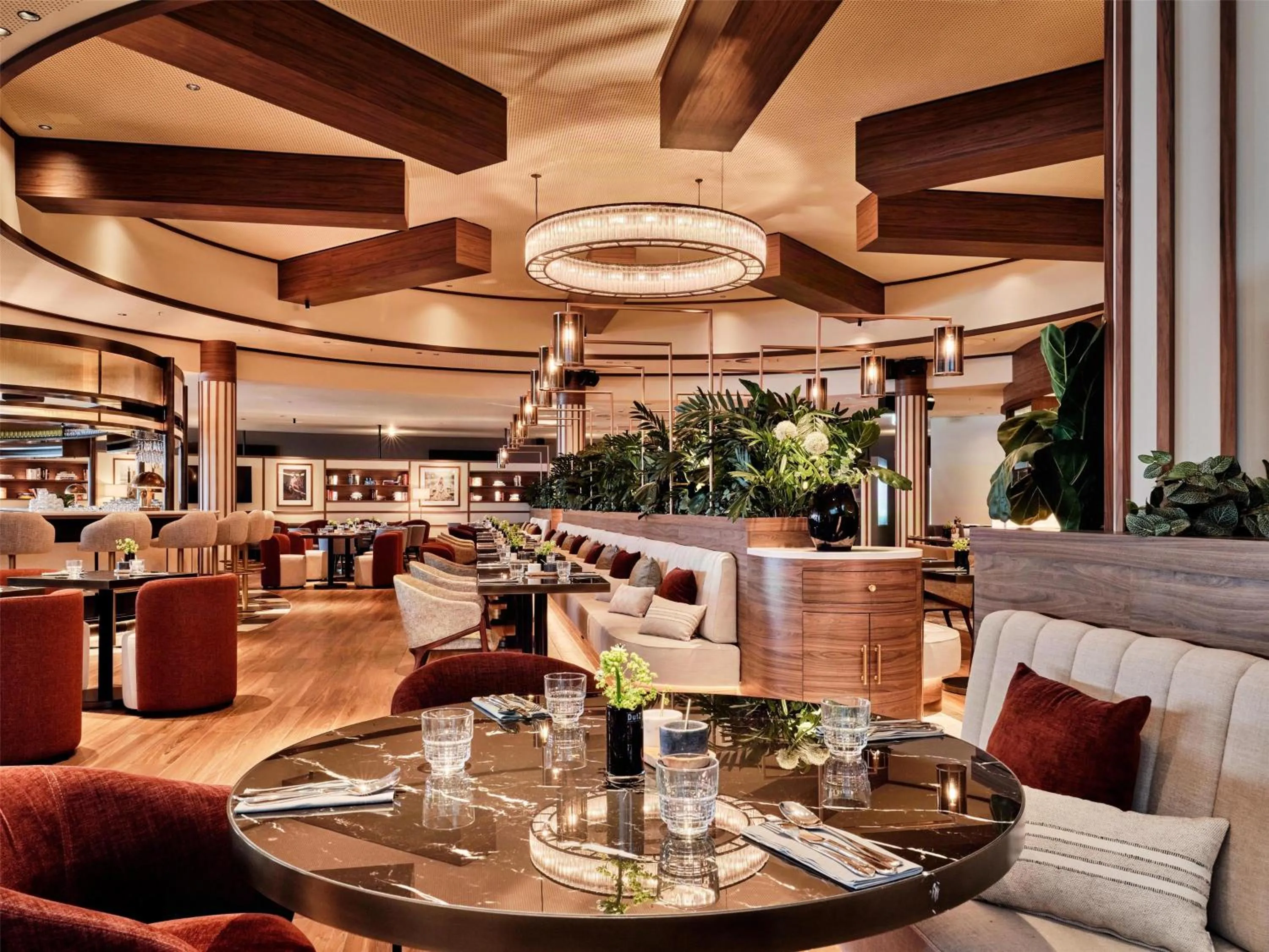 Restaurant/places to eat in Radisson Blu Hotel, Hamburg Airport