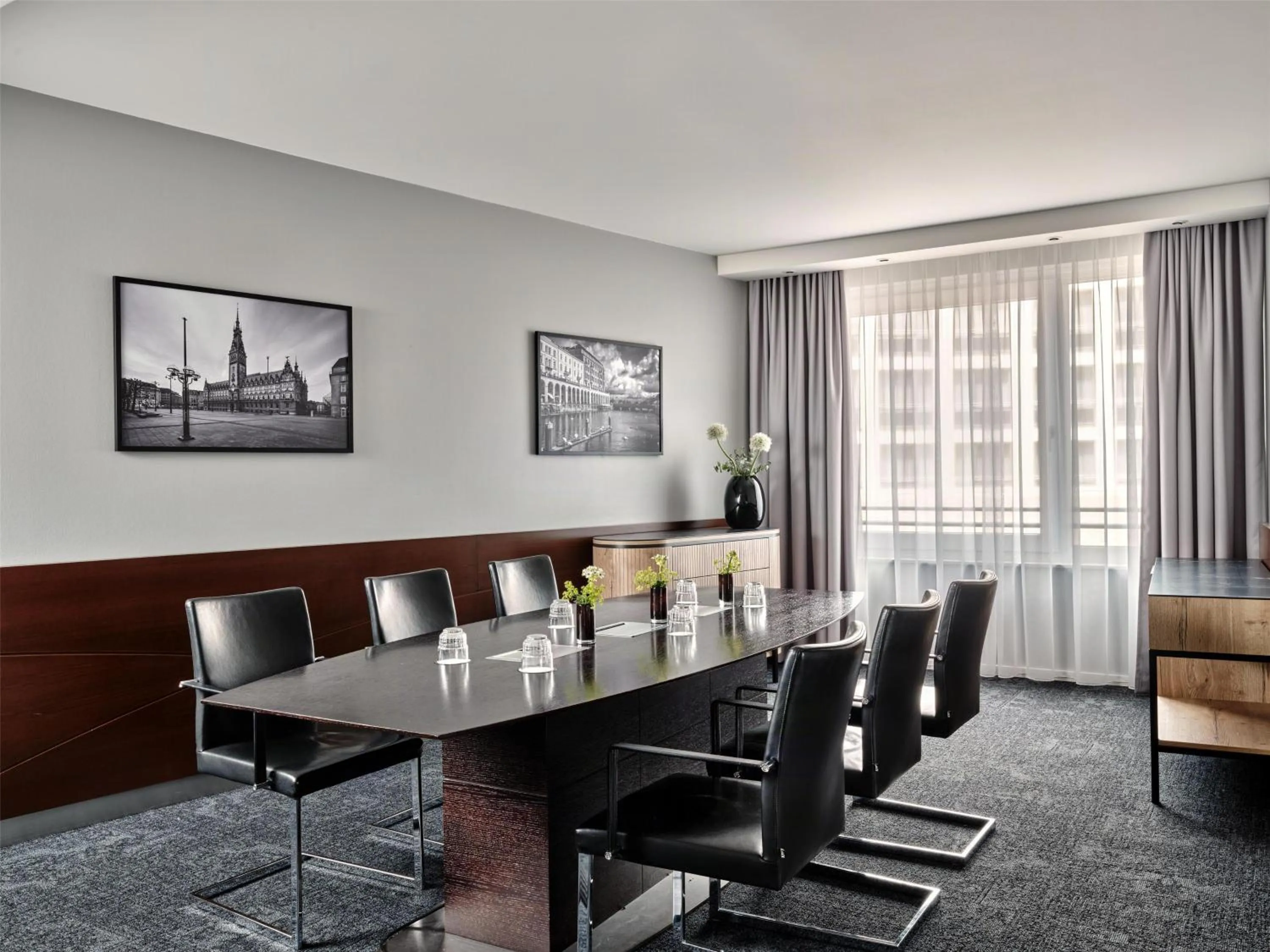 Meeting/conference room in Radisson Blu Hotel, Hamburg Airport