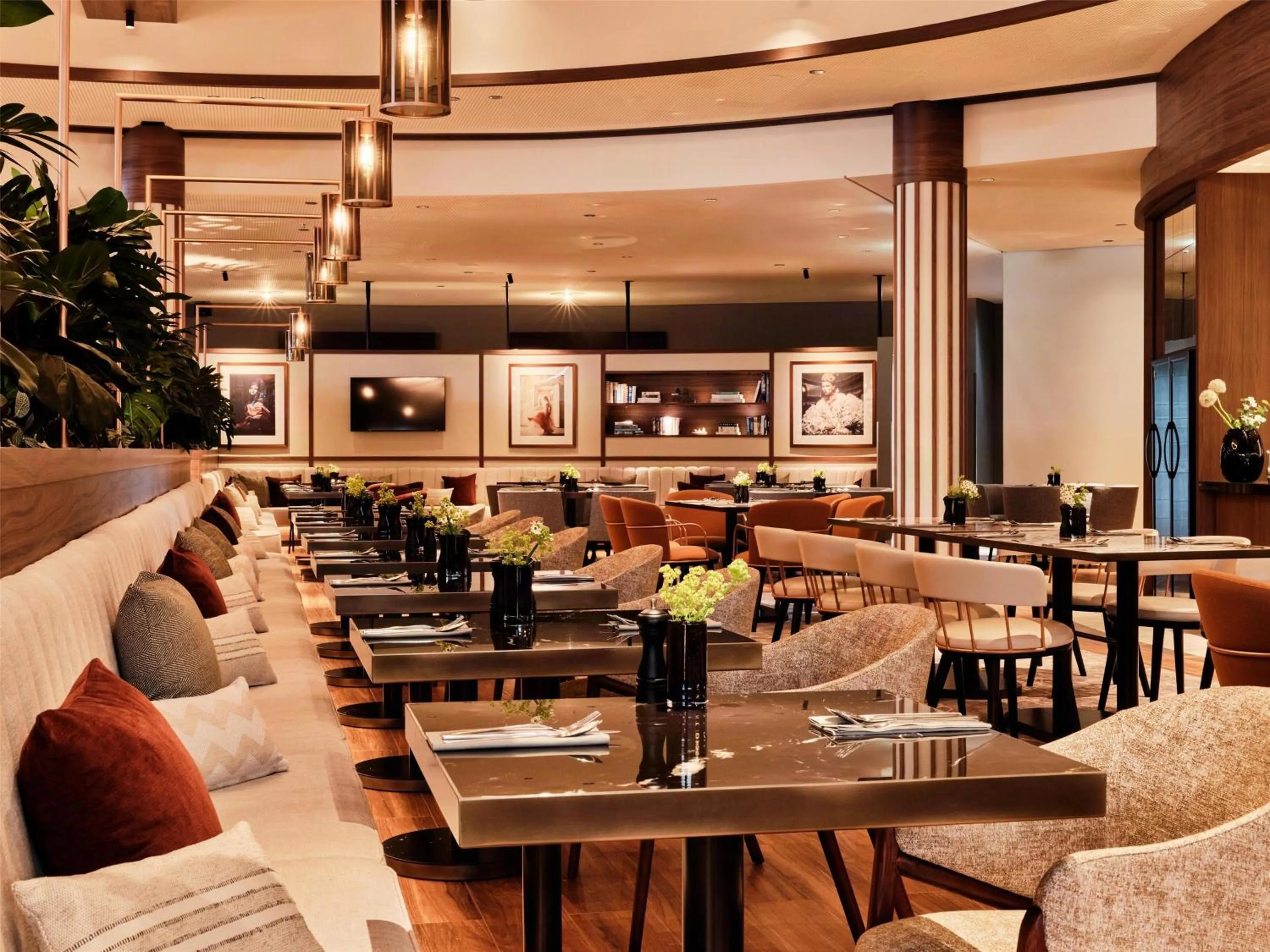 Breakfast in Radisson Blu Hotel, Hamburg Airport