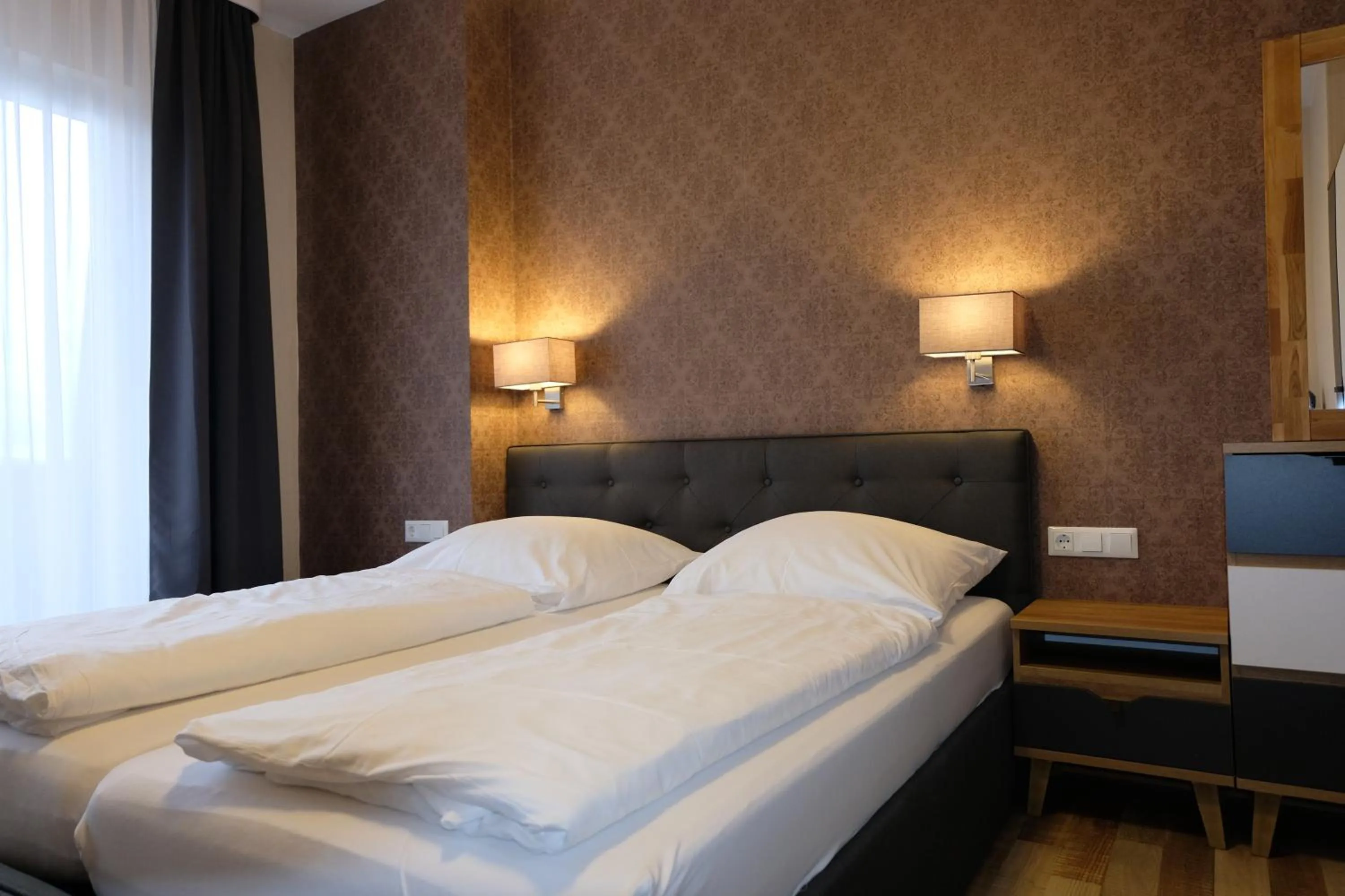 Photo of the whole room, Bed in Zum Weissen Lamm