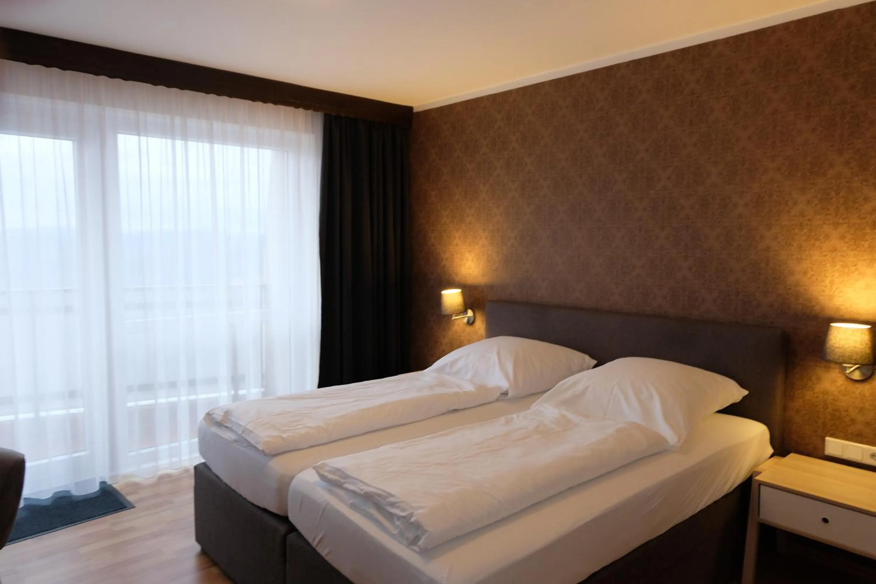 Photo of the whole room, Bed in Zum Weissen Lamm