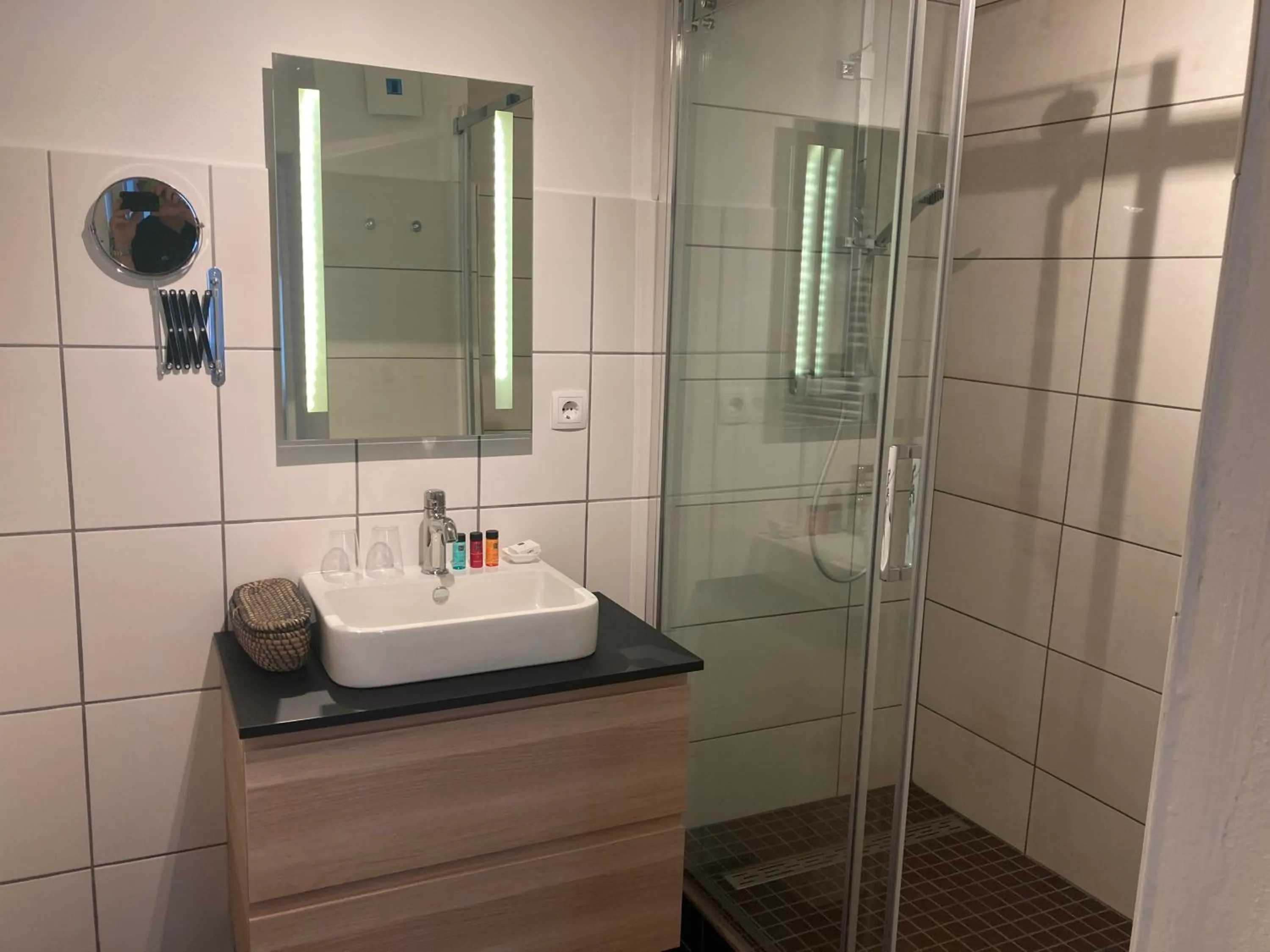 Shower in Burgblickhotel