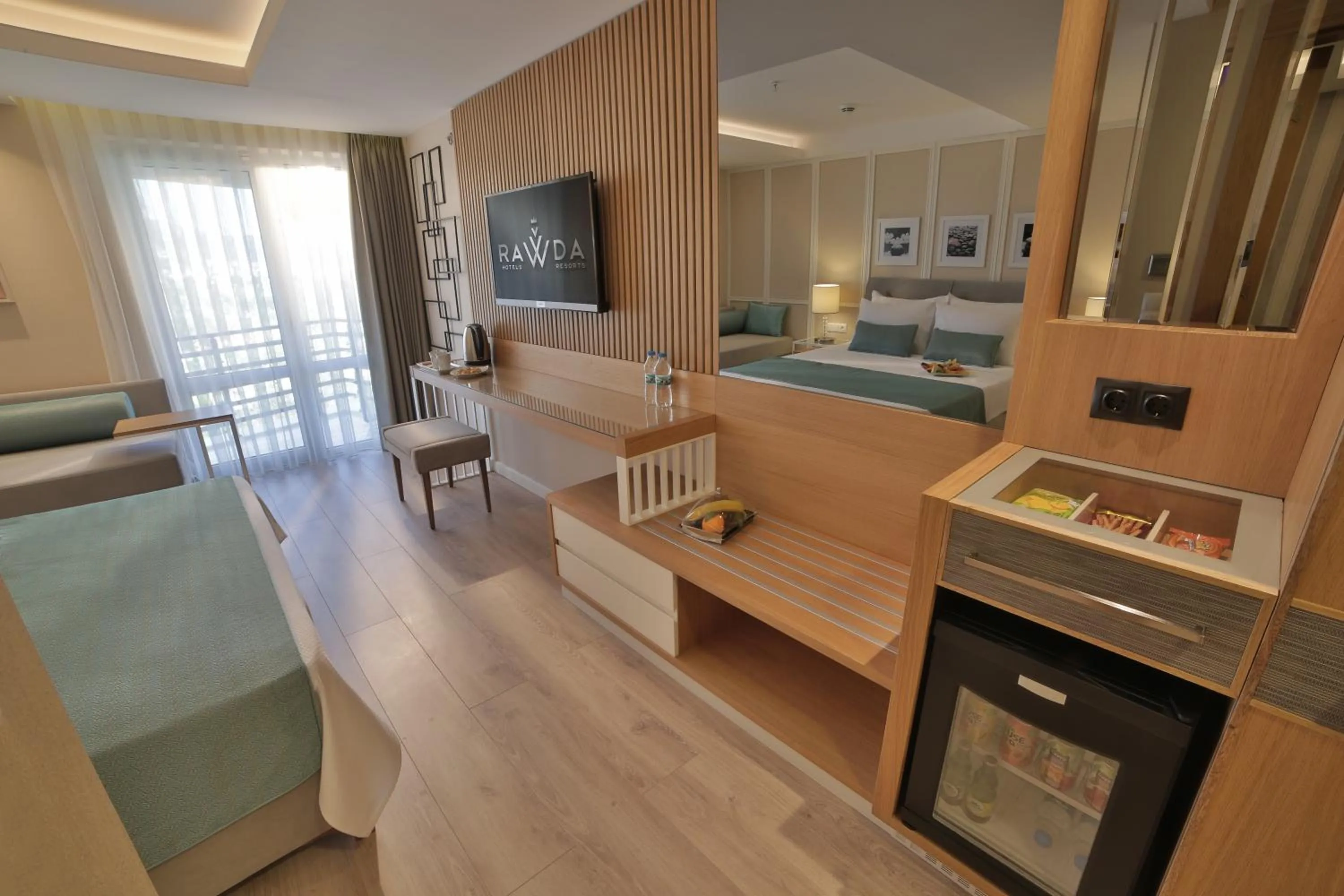 Photo of the whole room in Rawda Resort Hotel Altinoluk