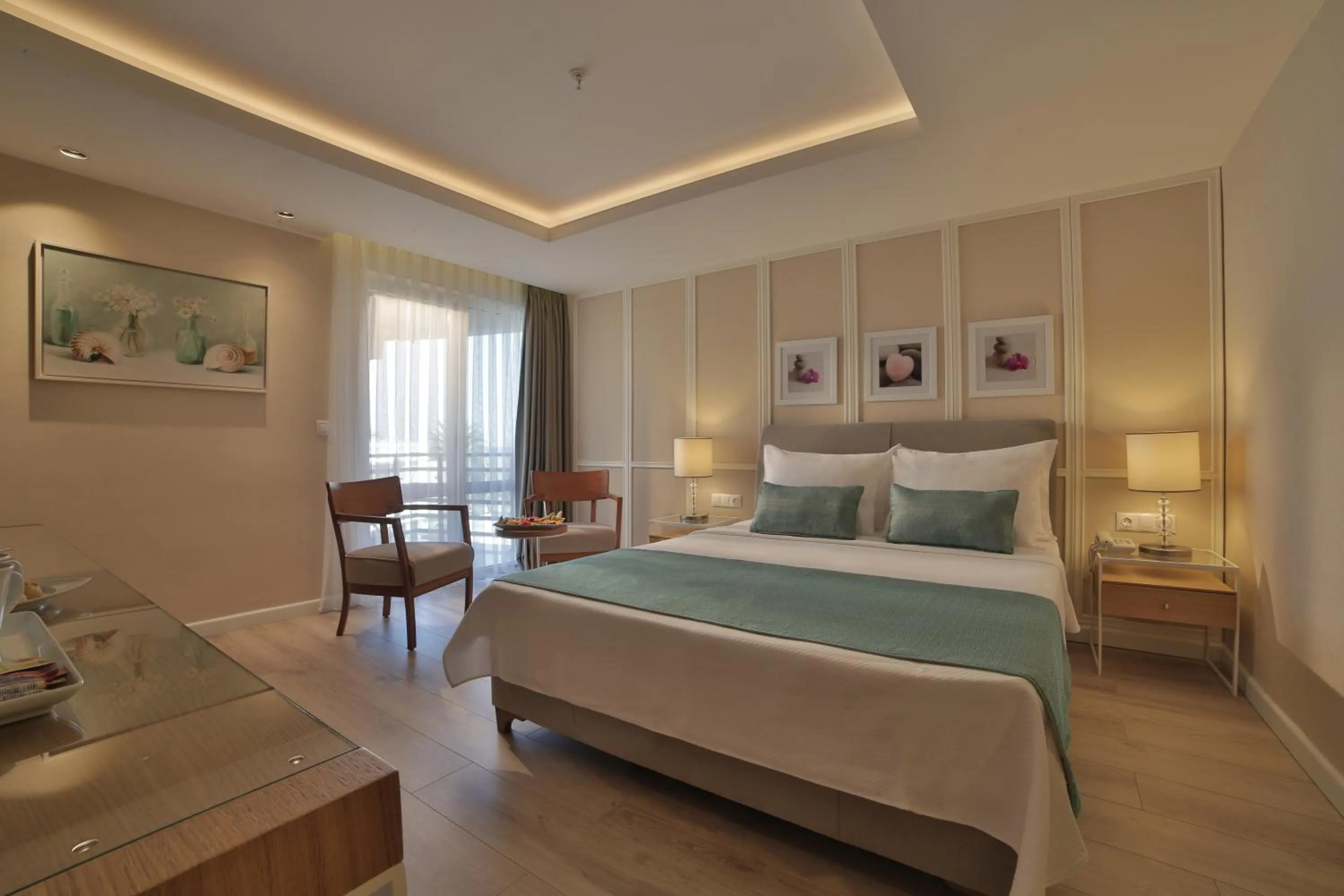 Photo of the whole room in Rawda Resort Hotel Altinoluk