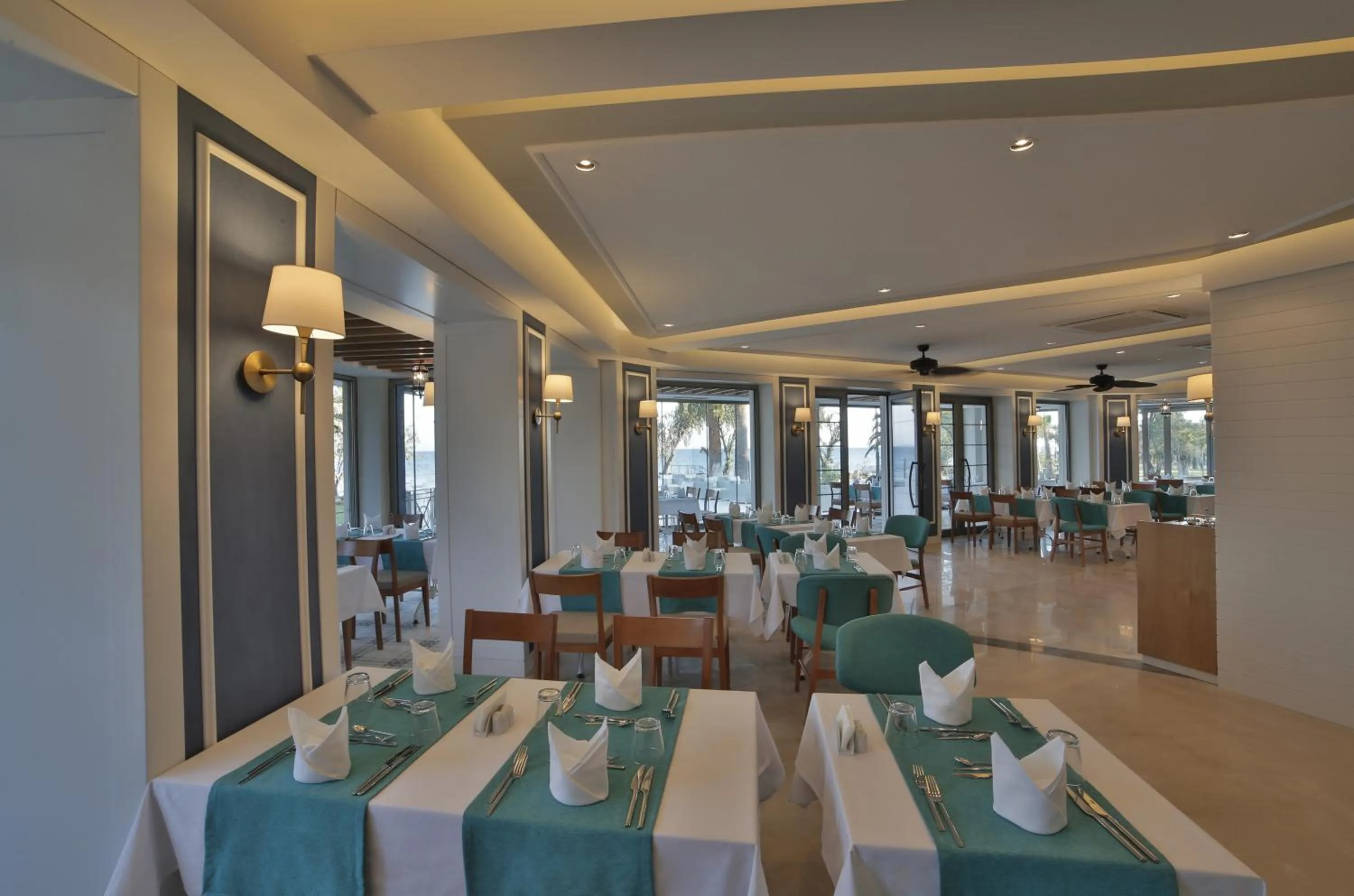 Restaurant/places to eat in Rawda Resort Hotel Altinoluk