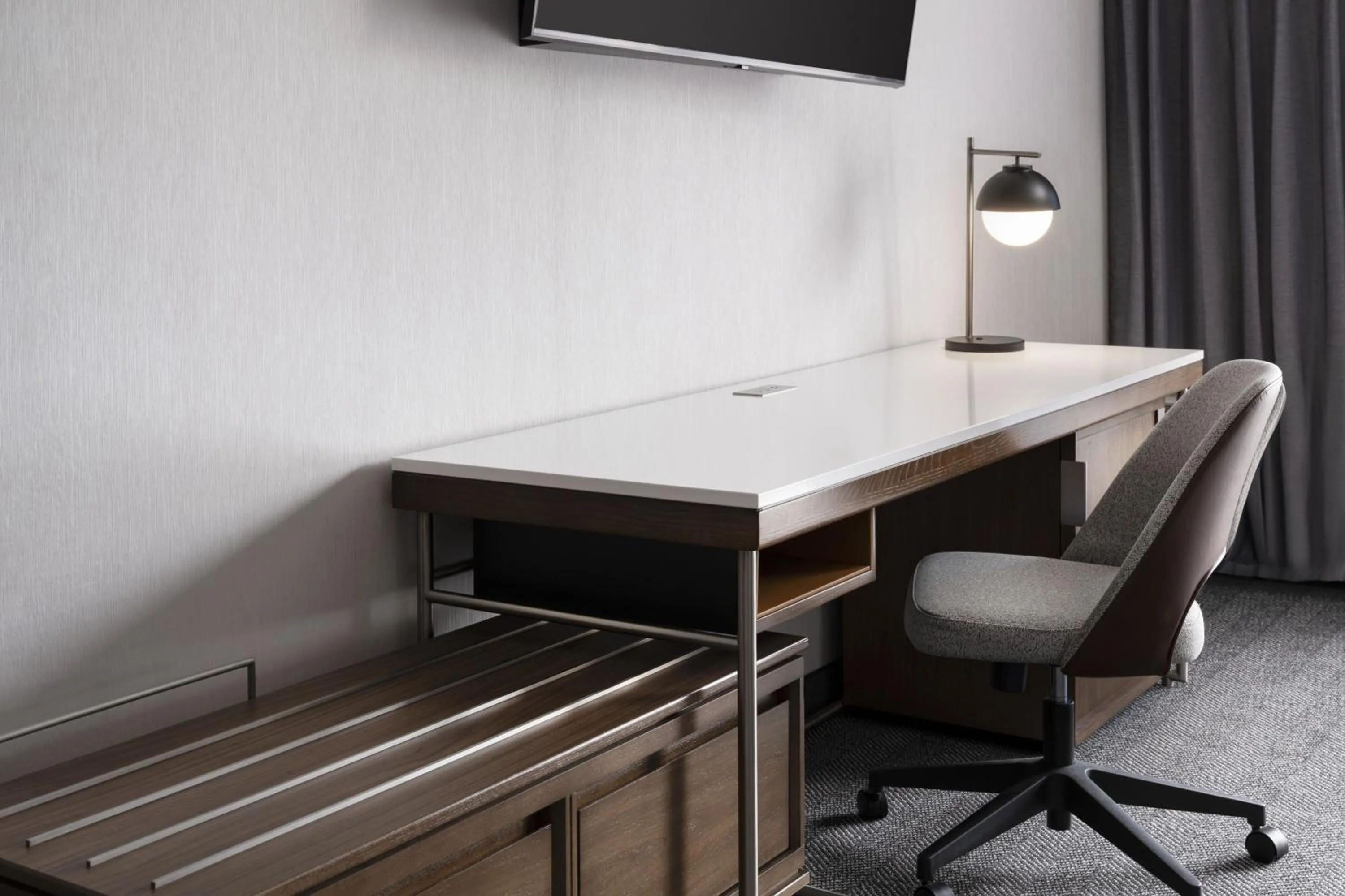 Photo of the whole room in Courtyard by Marriott San Mateo Foster City