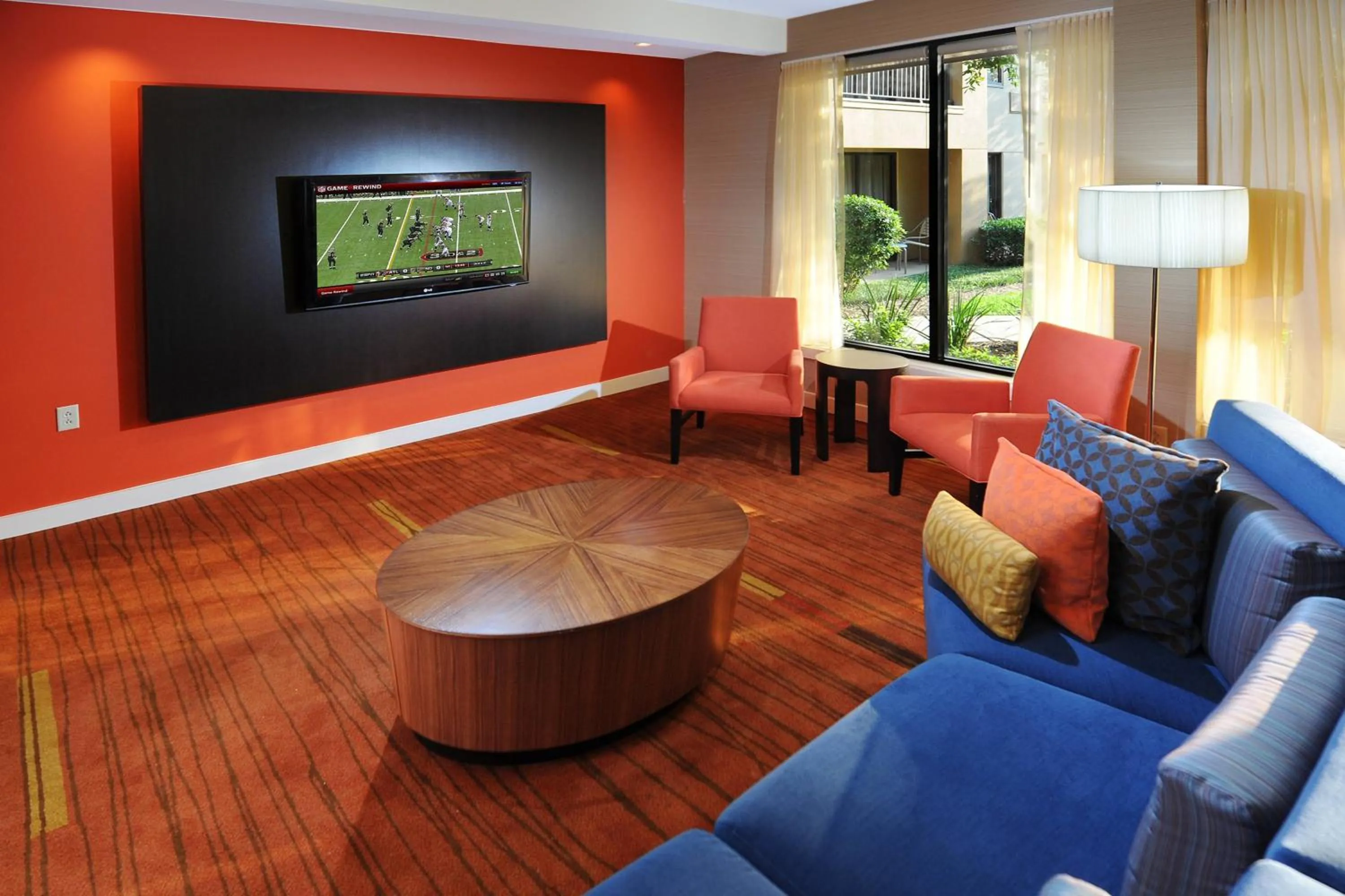 Lobby or reception in Courtyard by Marriott Houston Hobby Airport