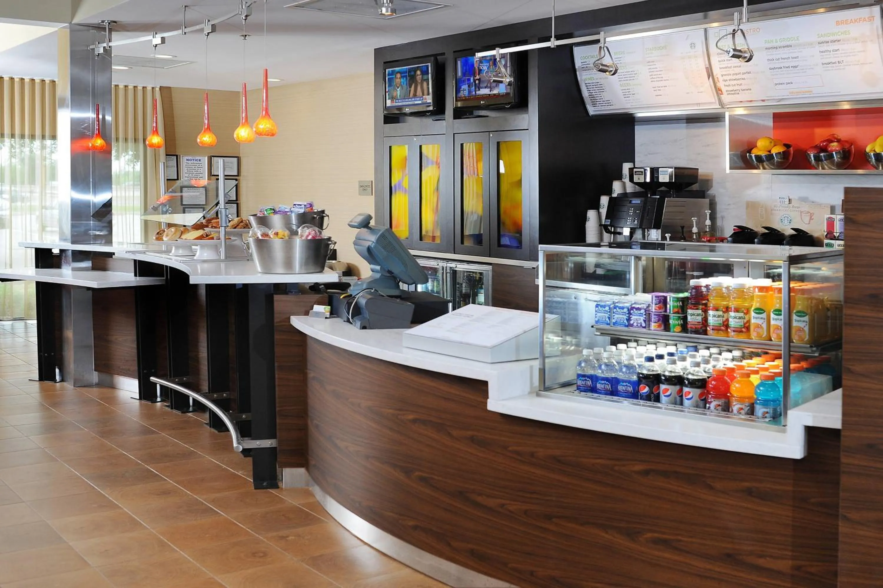 Restaurant/places to eat in Courtyard by Marriott Houston Hobby Airport