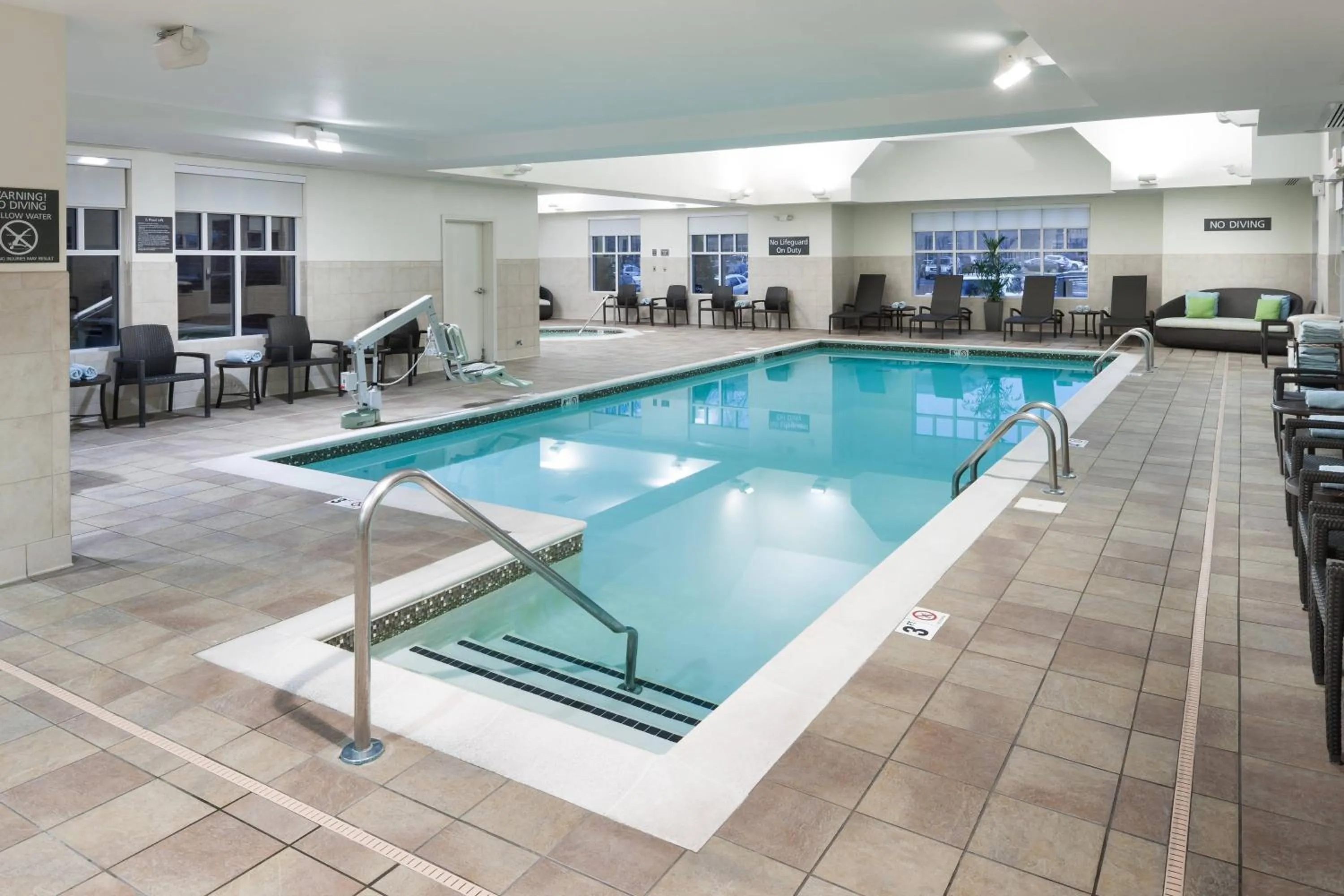 Swimming pool in Residence Inn by Marriott Franklin Cool Springs