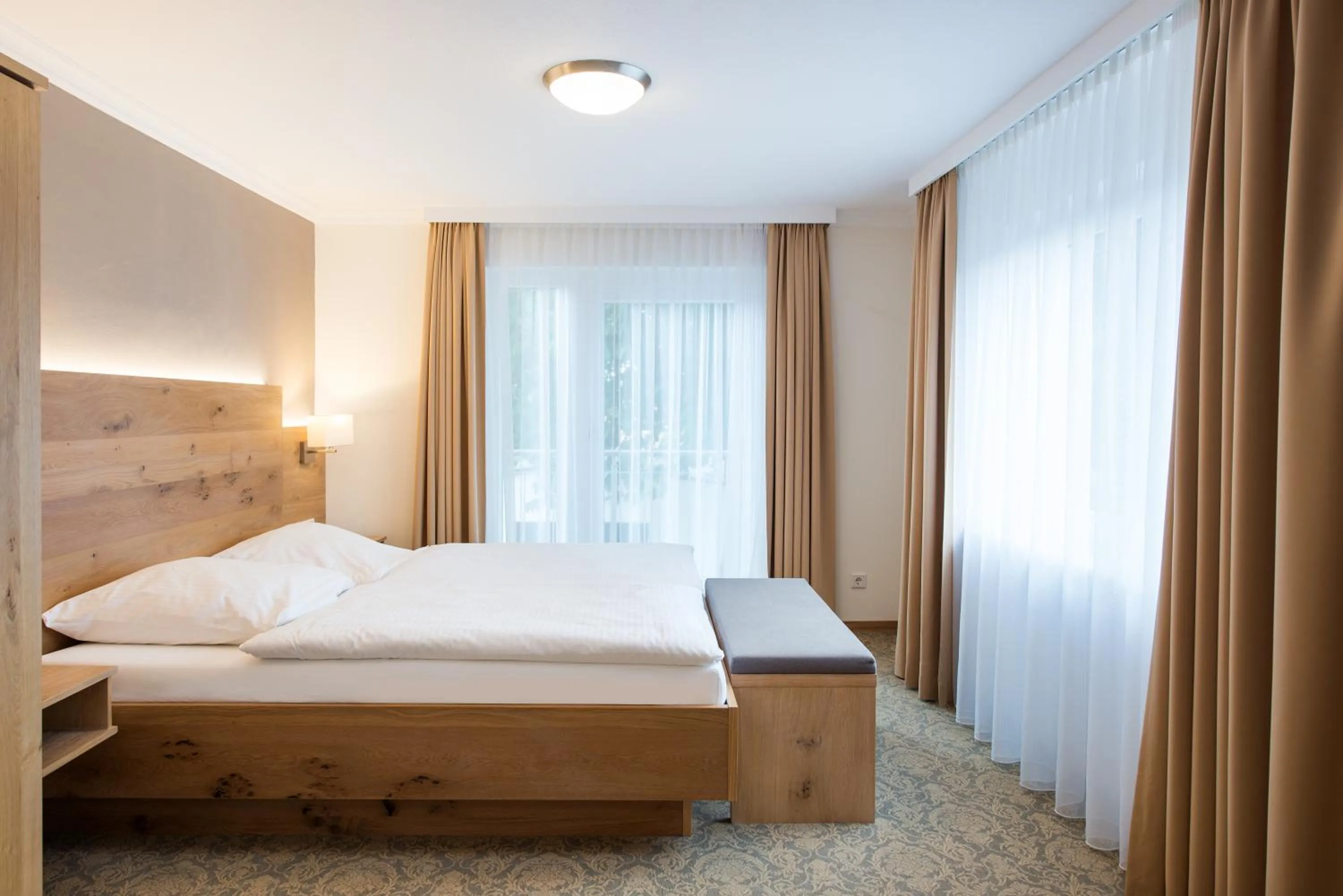 Photo of the whole room, Bed in Hotel Bellevue