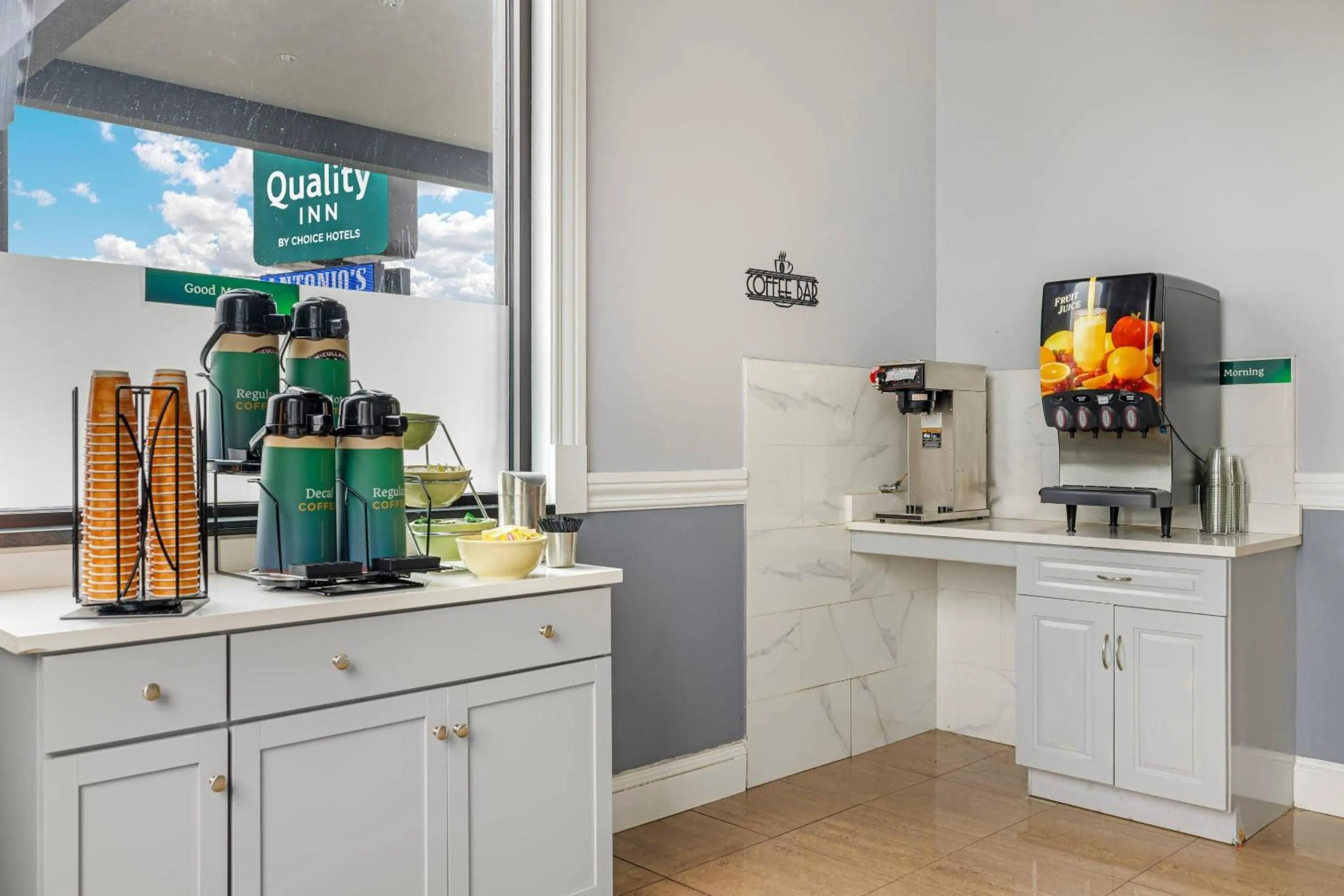 Breakfast in Quality Inn - Niagara Falls Blvd