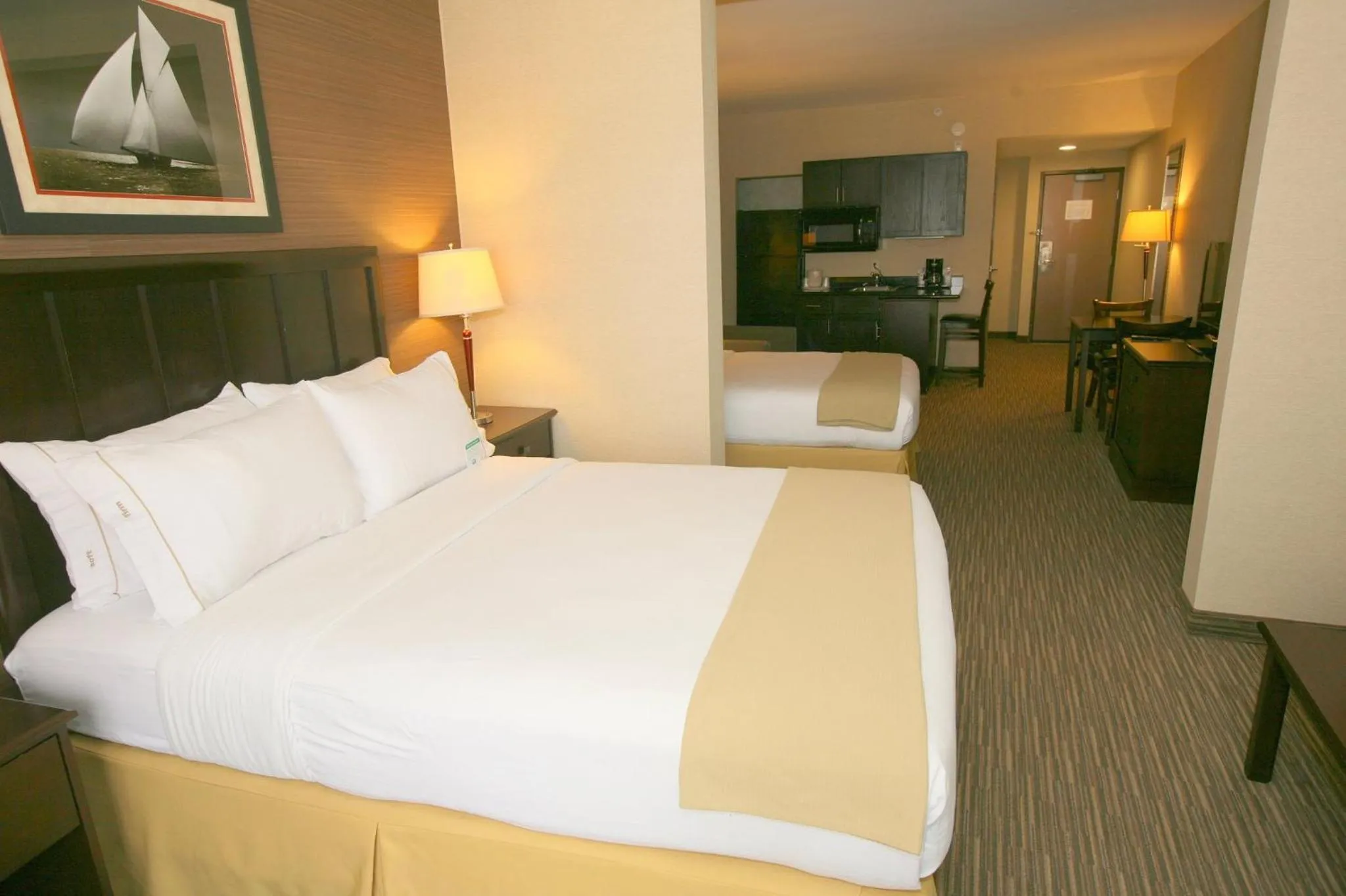 Photo of the whole room, Bed in Holiday Inn Express San Diego South - Chula Vista by IHG