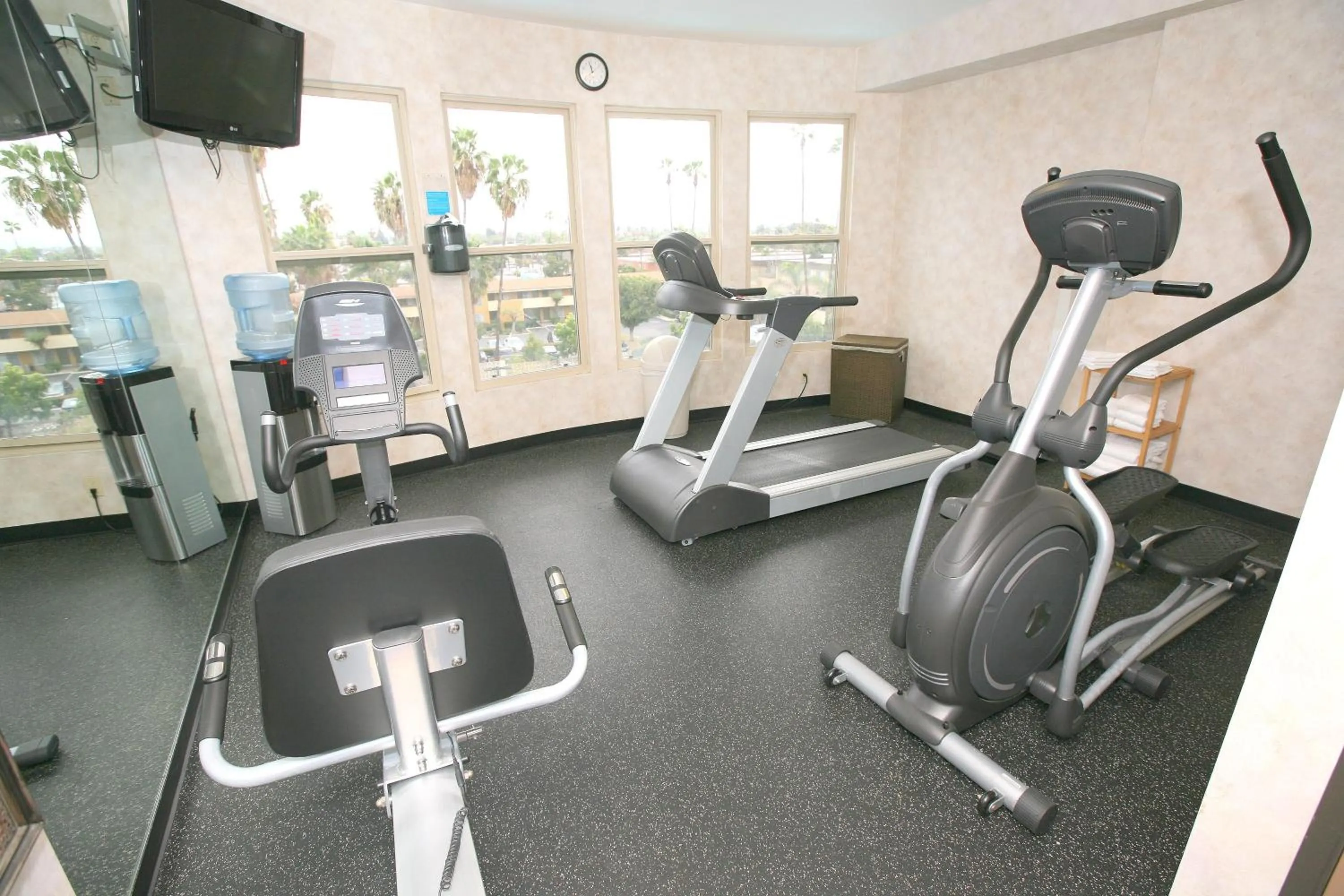Fitness centre/facilities in Holiday Inn Express San Diego South - Chula Vista by IHG