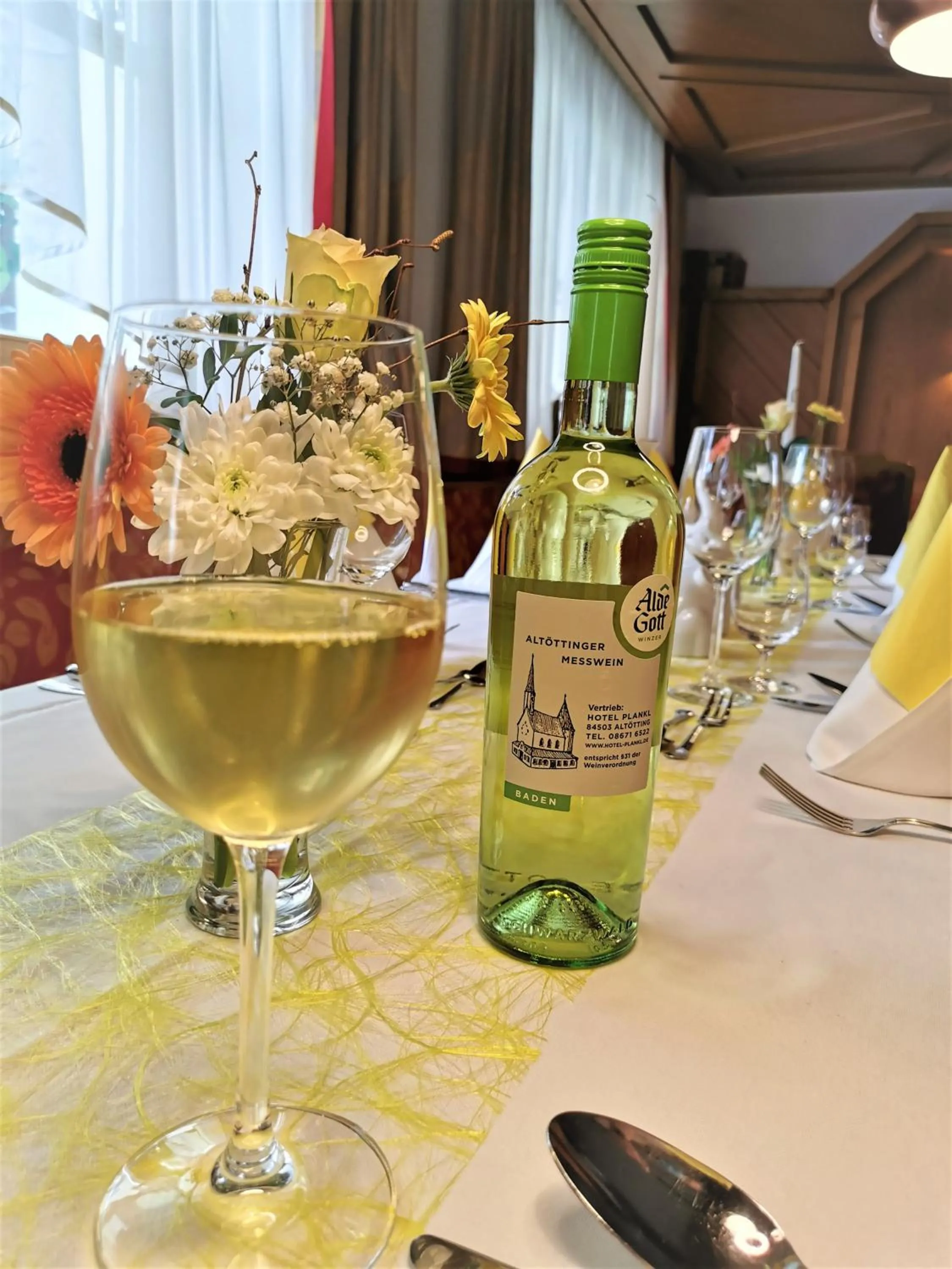 Restaurant/places to eat in König Ludwig Design Hotel NEU Zimmer mit Sauna oder Whirlpool oder mehr