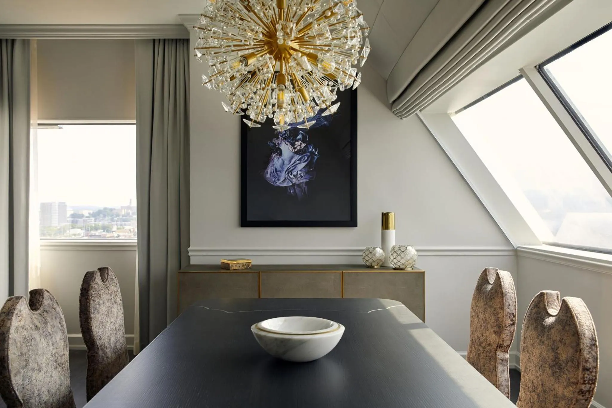 Bedroom in Loews Nashville Hotel at Vanderbilt Plaza