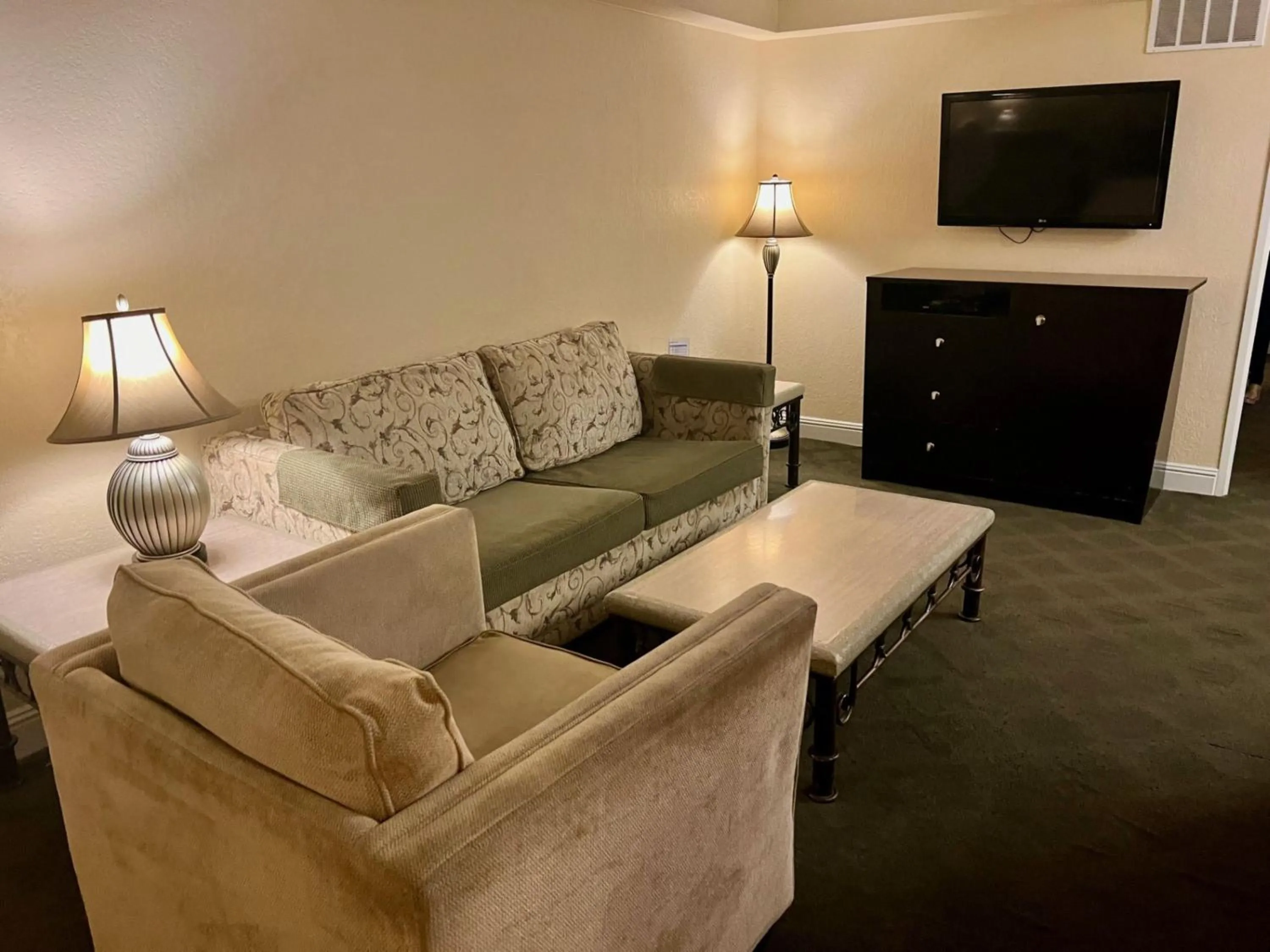 Photo of the whole room in Jockey Resort Suites Center Strip