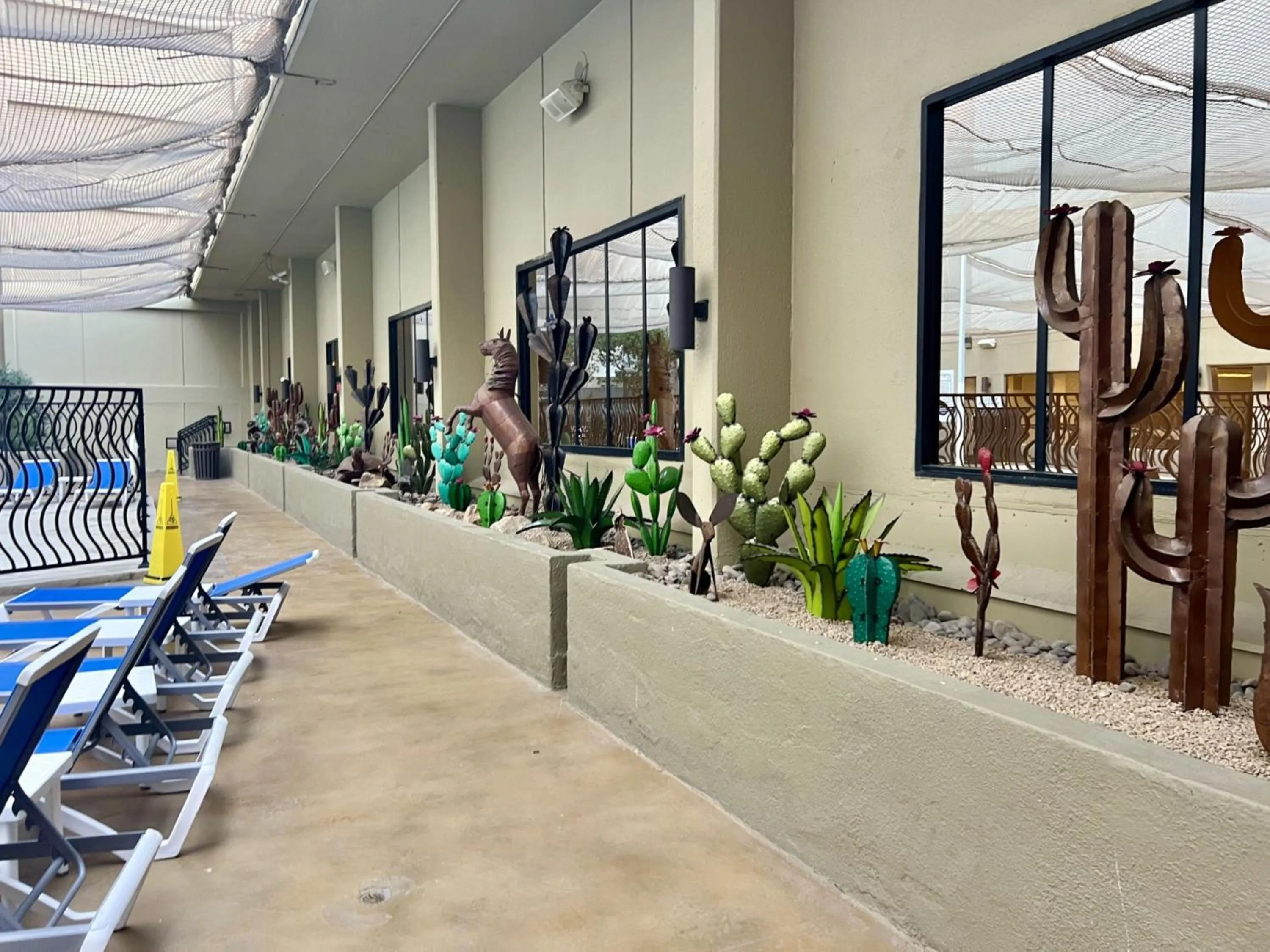 Swimming pool in Jockey Resort Suites Center Strip