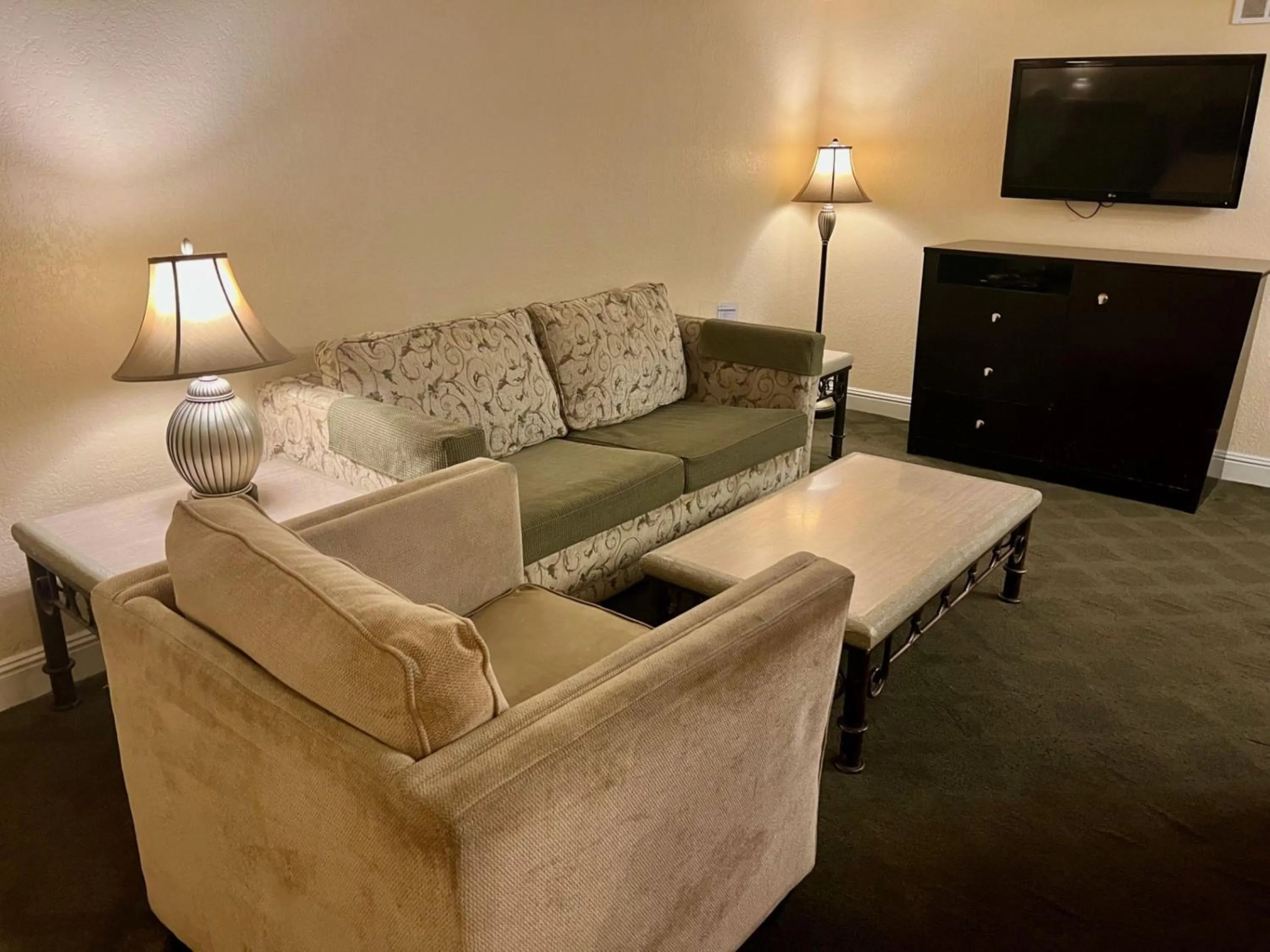 Living room in Jockey Resort Suites Center Strip