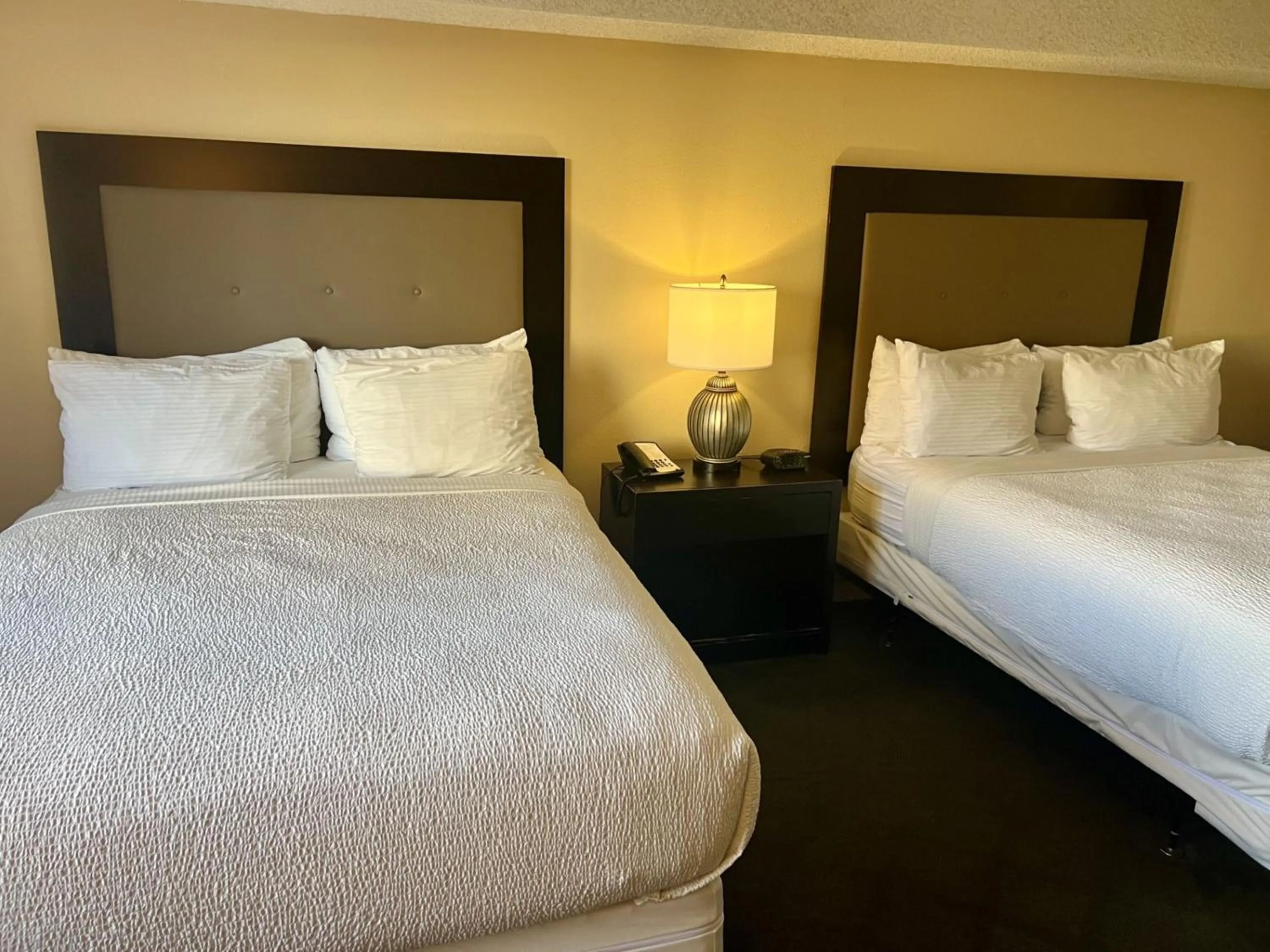 Bedroom, Bed in Jockey Resort Suites Center Strip