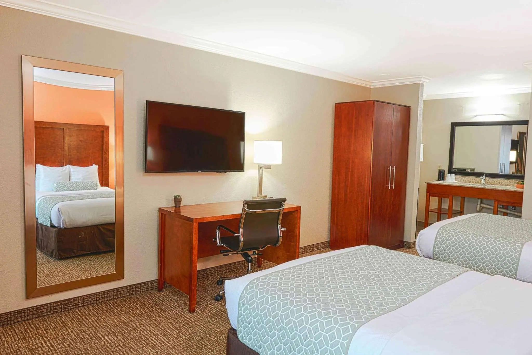 Bed in The Hills Inn Eagle Rock - Near Old Town Pasadena